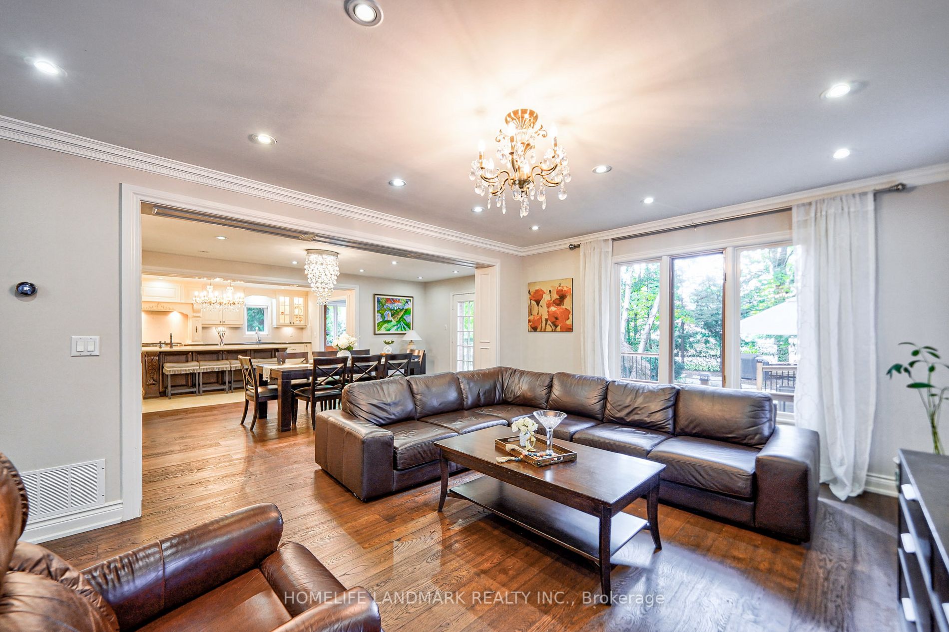 352 Maple Grove Dr