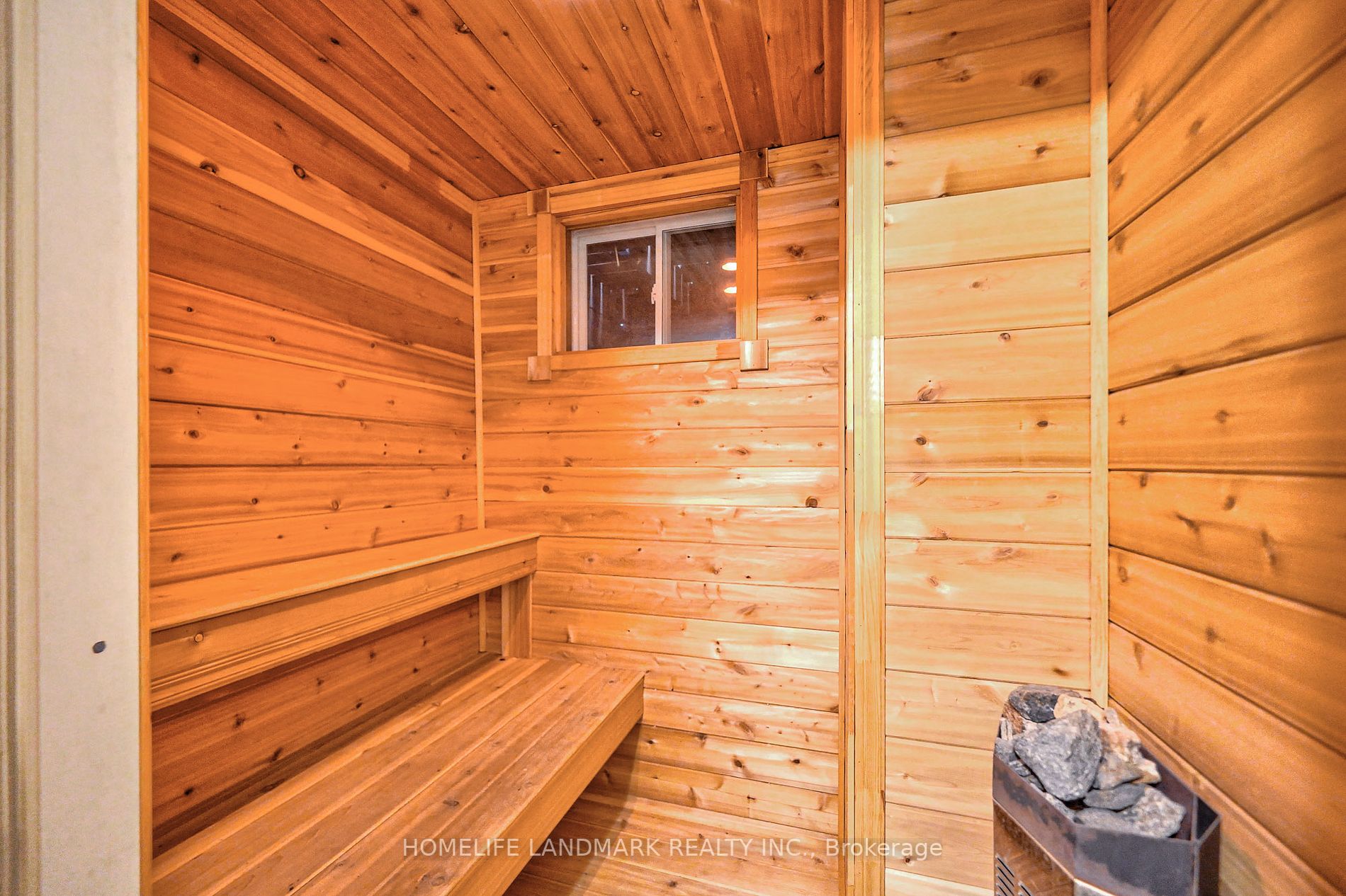 352 Maple Grove Dr