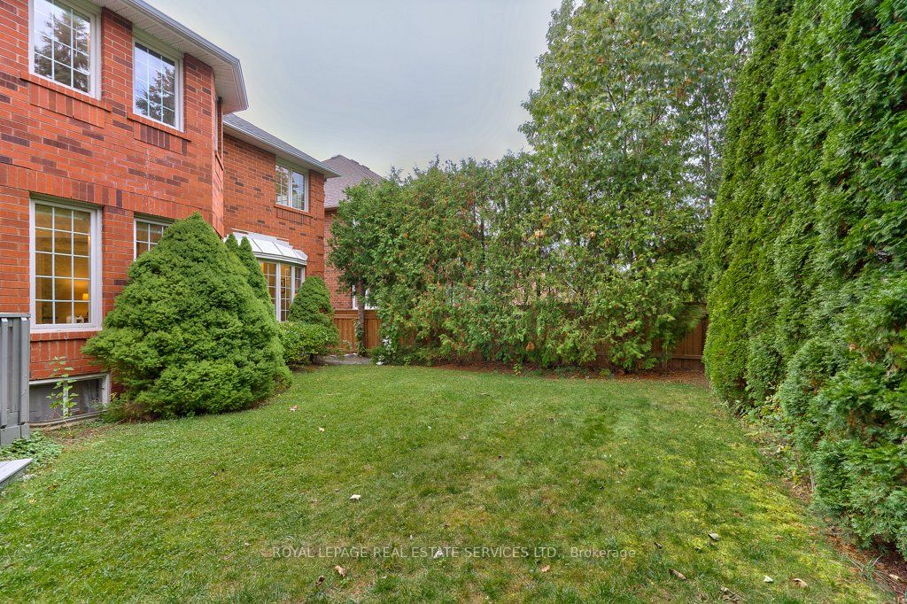 1042 Trailview Dr