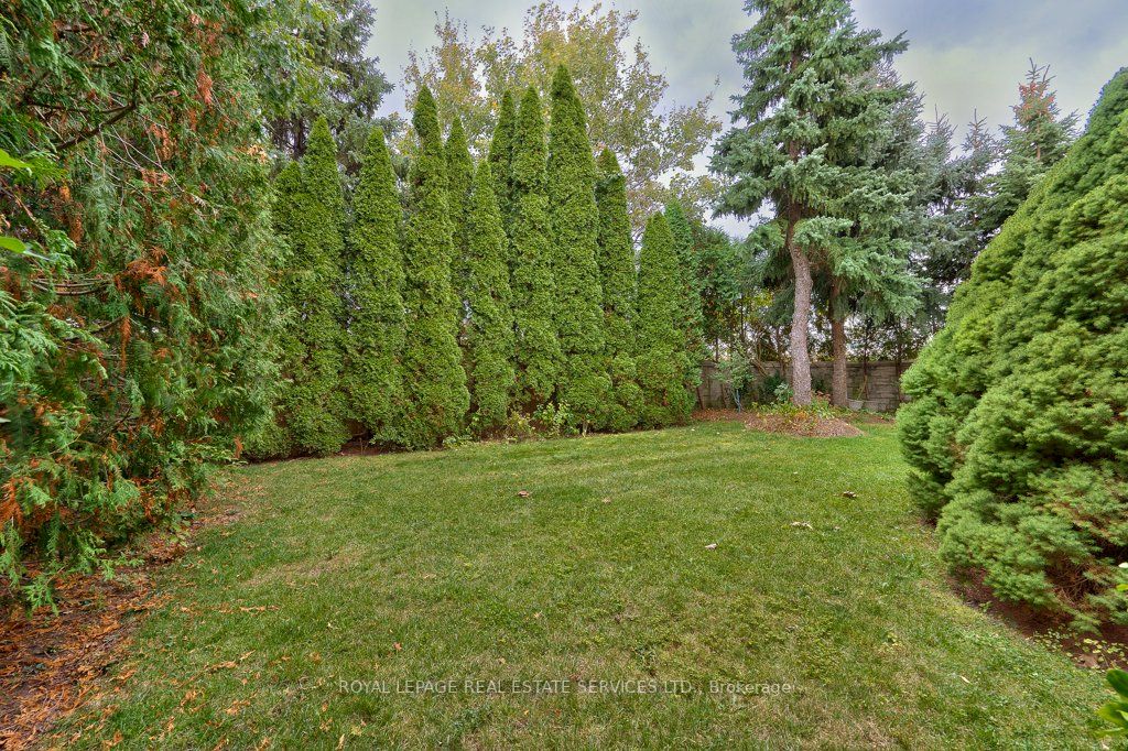 1042 Trailview Dr
