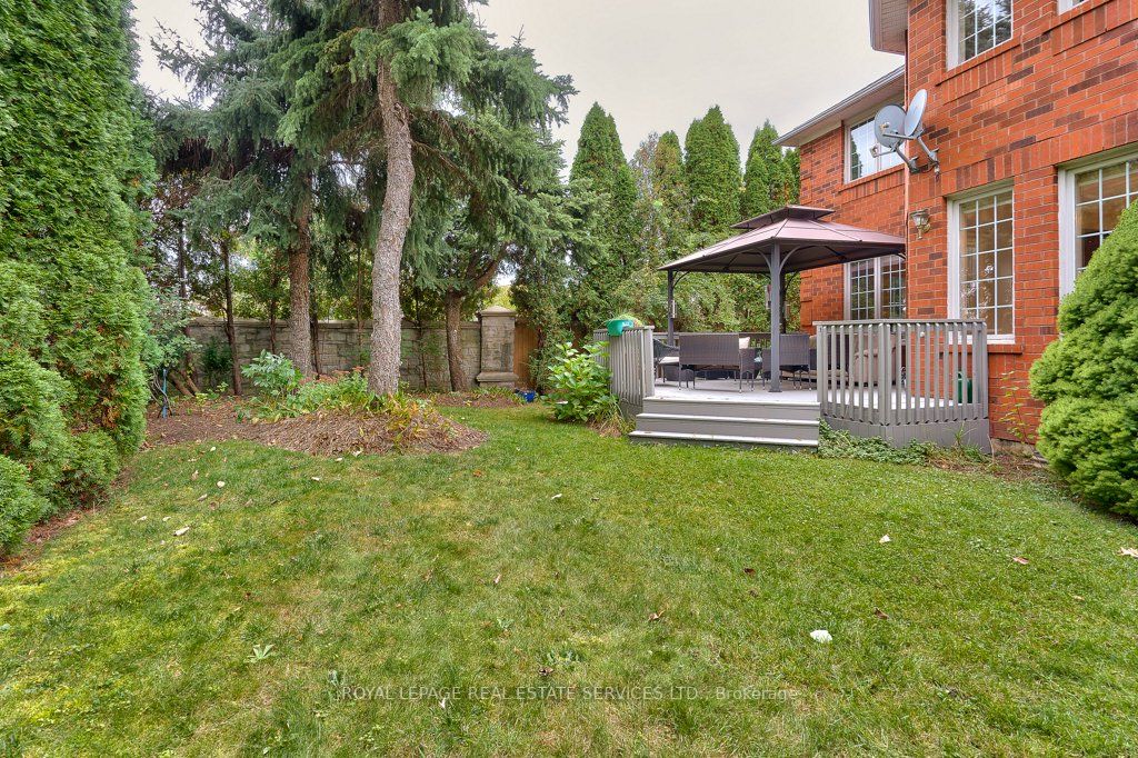 1042 Trailview Dr