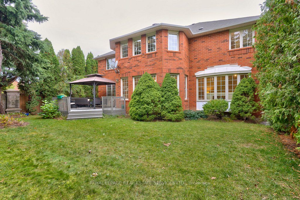 1042 Trailview Dr