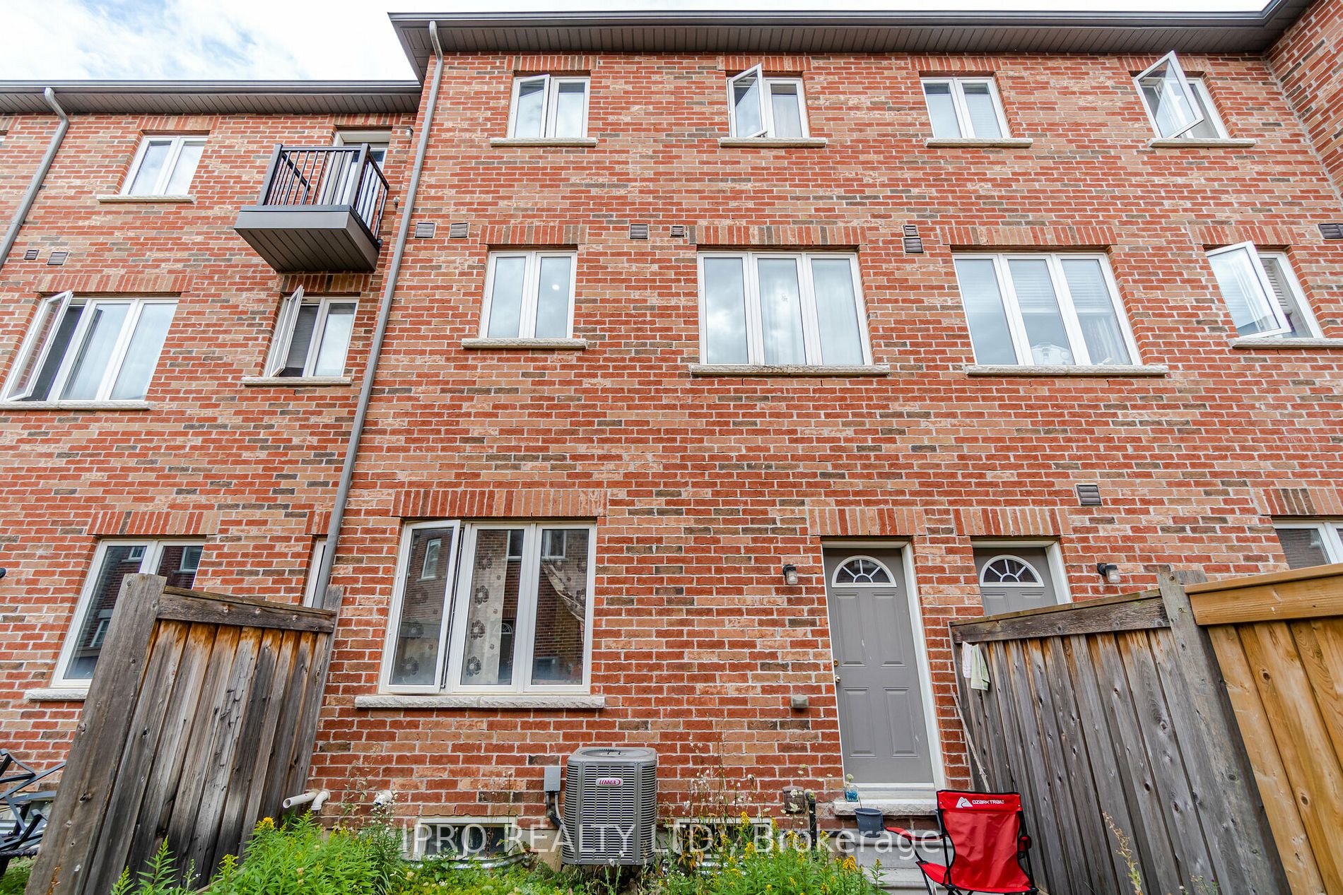 18 Hobart Gardens