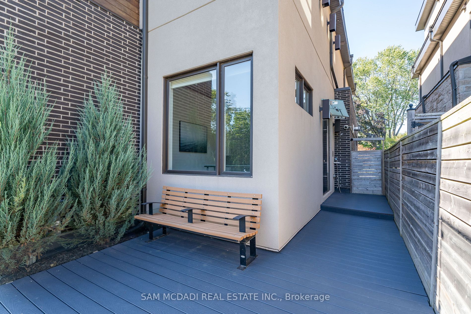 685 Montbeck Cres