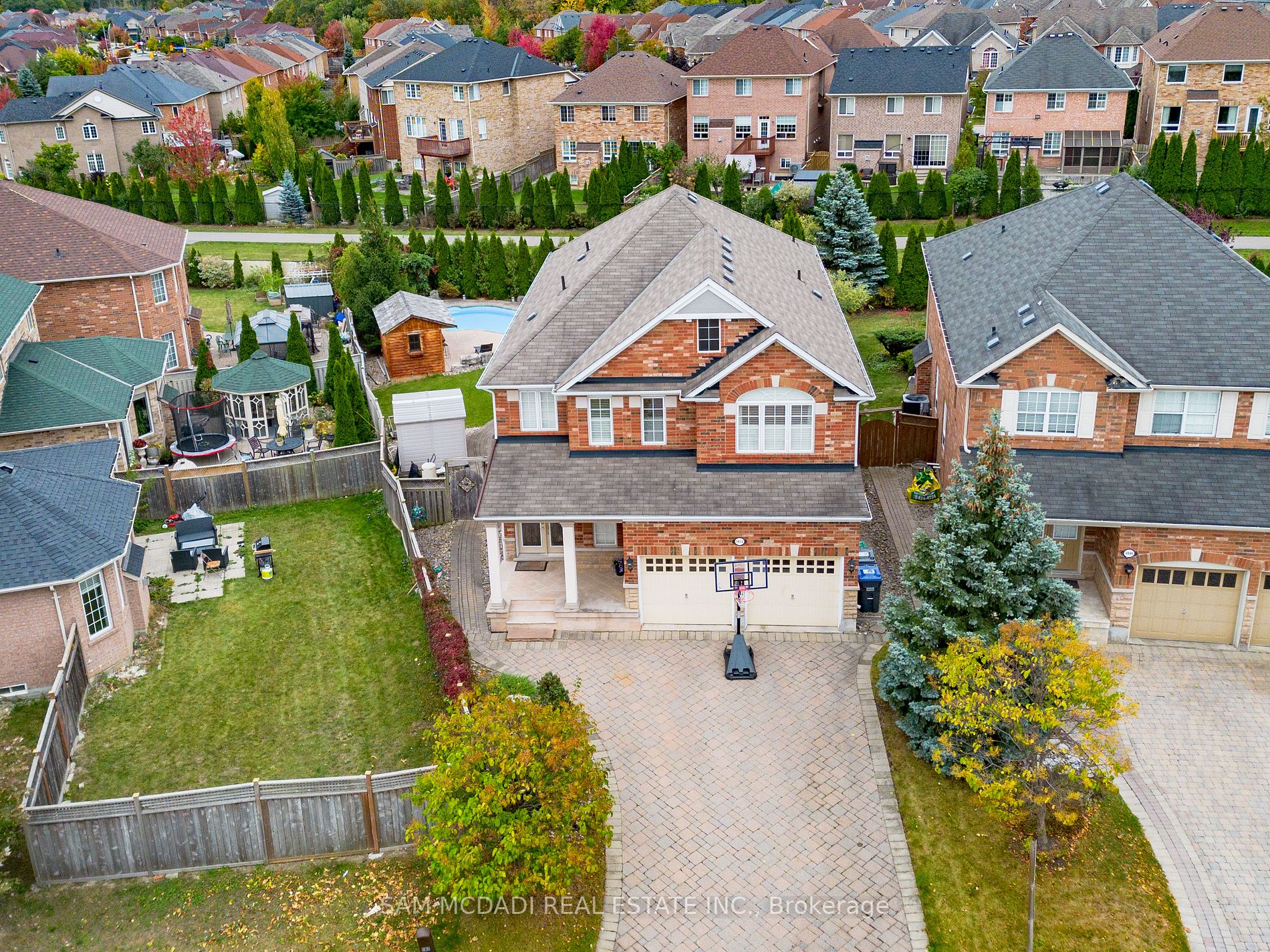 3852 Rosanna Dr