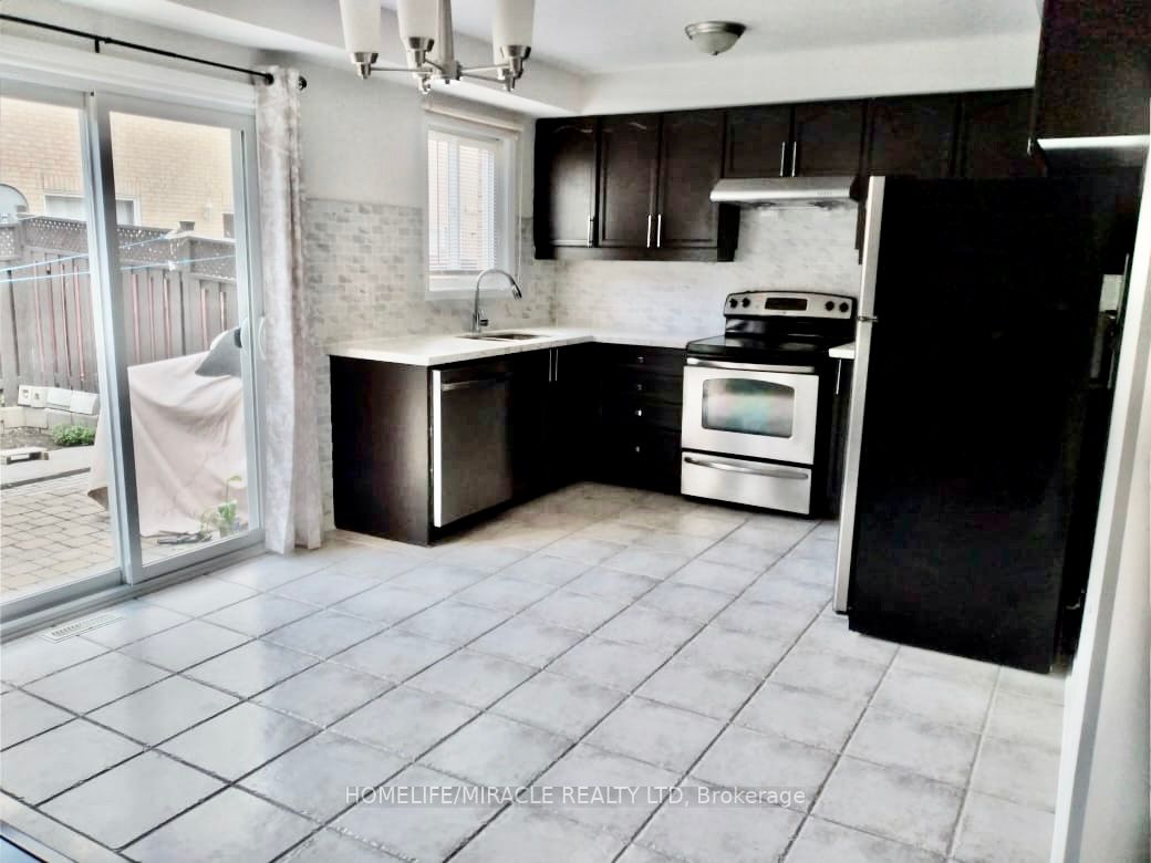 75 Saintsbury Cres