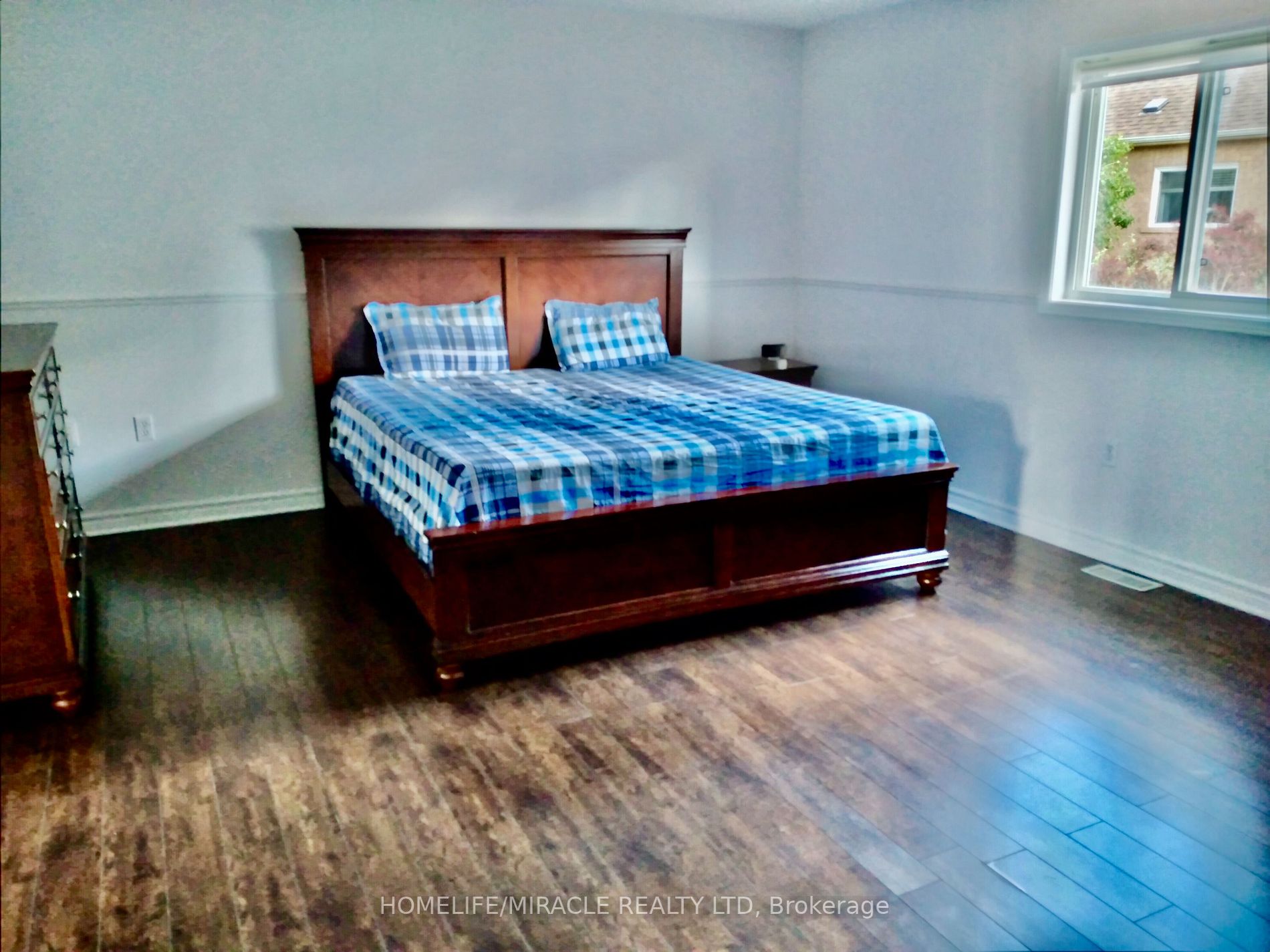 75 Saintsbury Cres