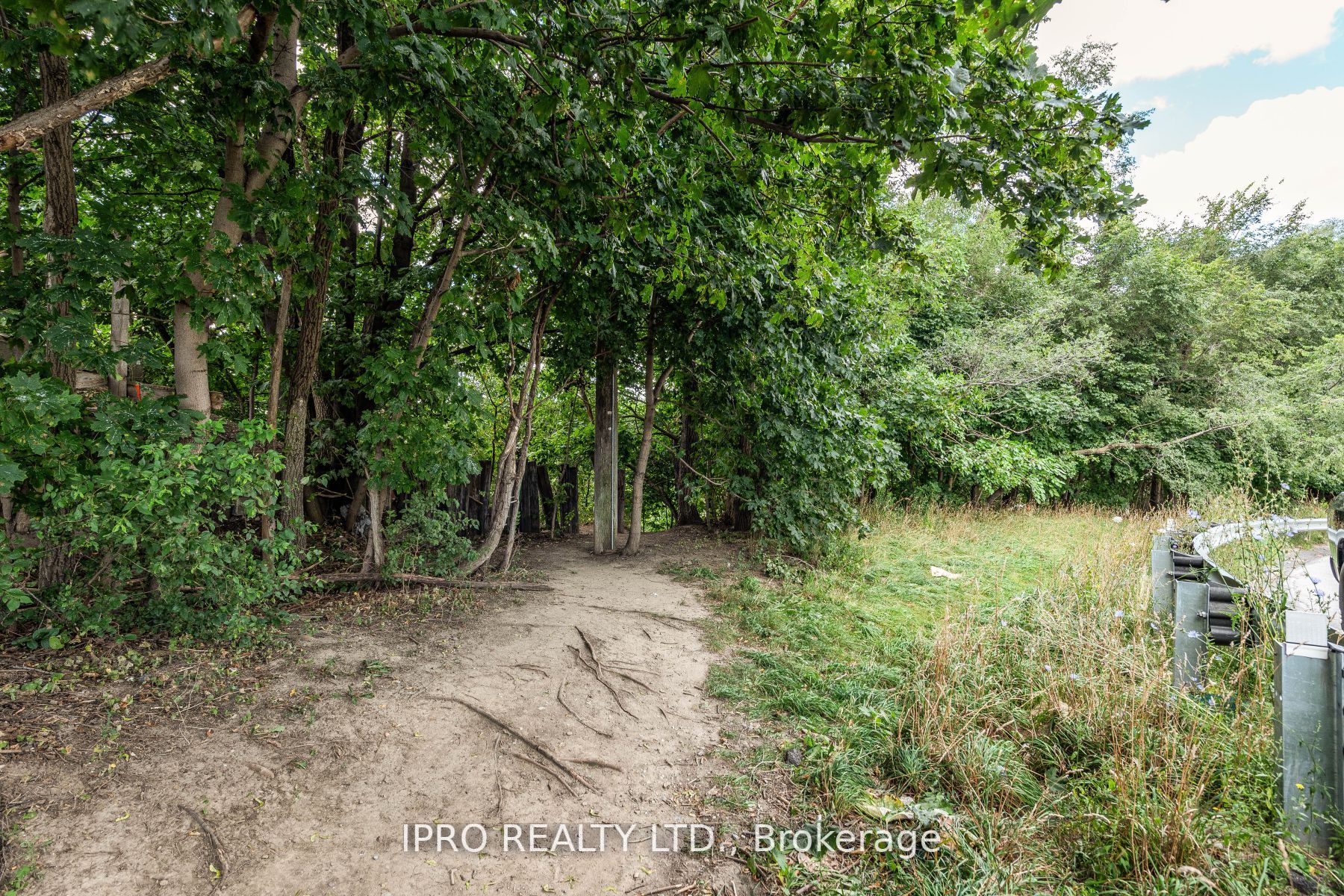 10 Wilby Cres, #1404