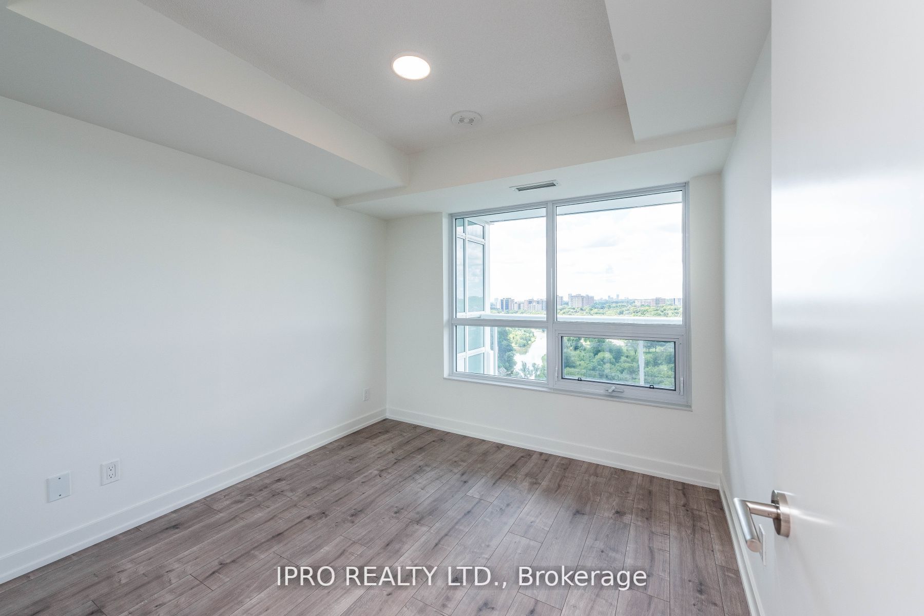 10 Wilby Cres, #1404