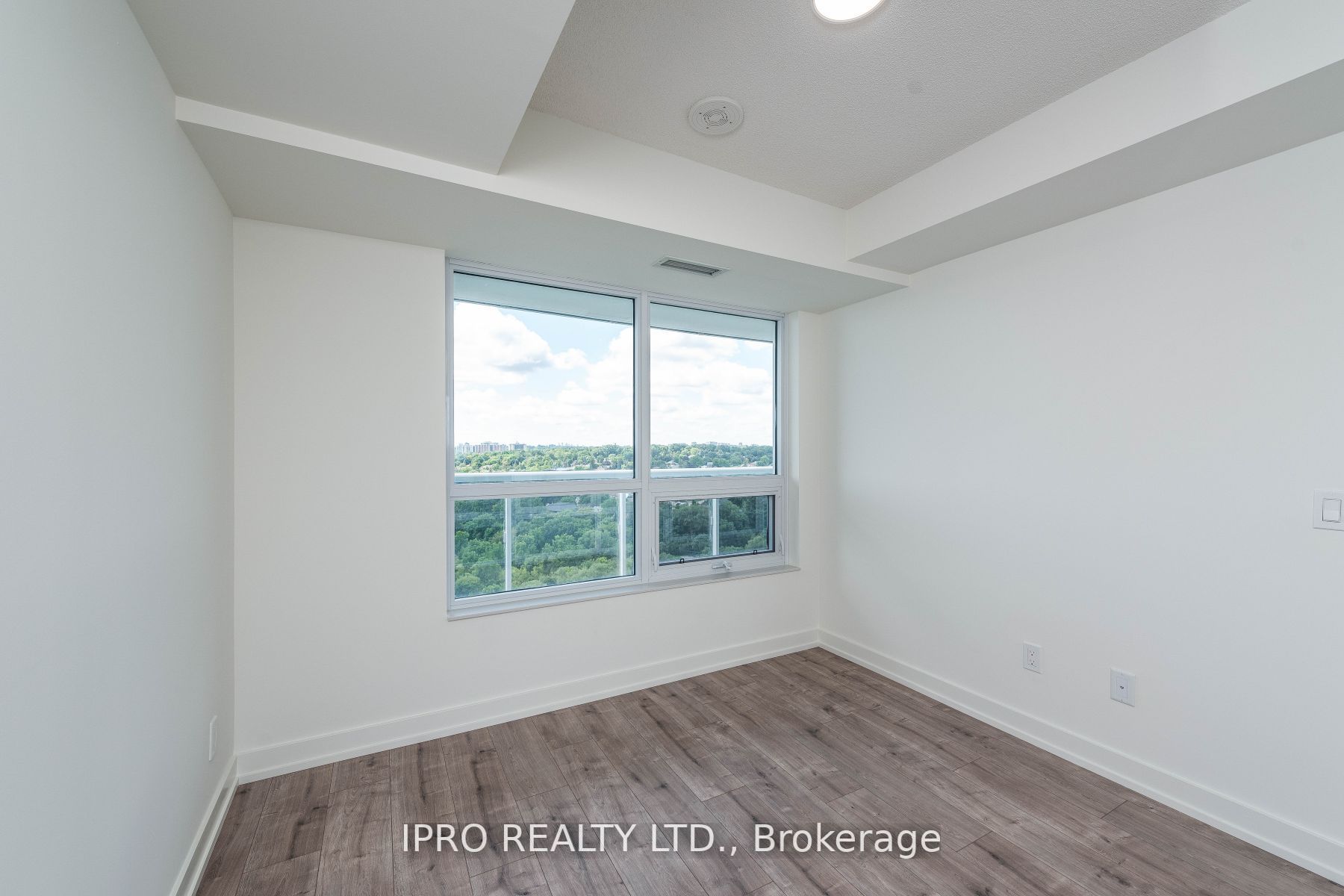 10 Wilby Cres, #1404