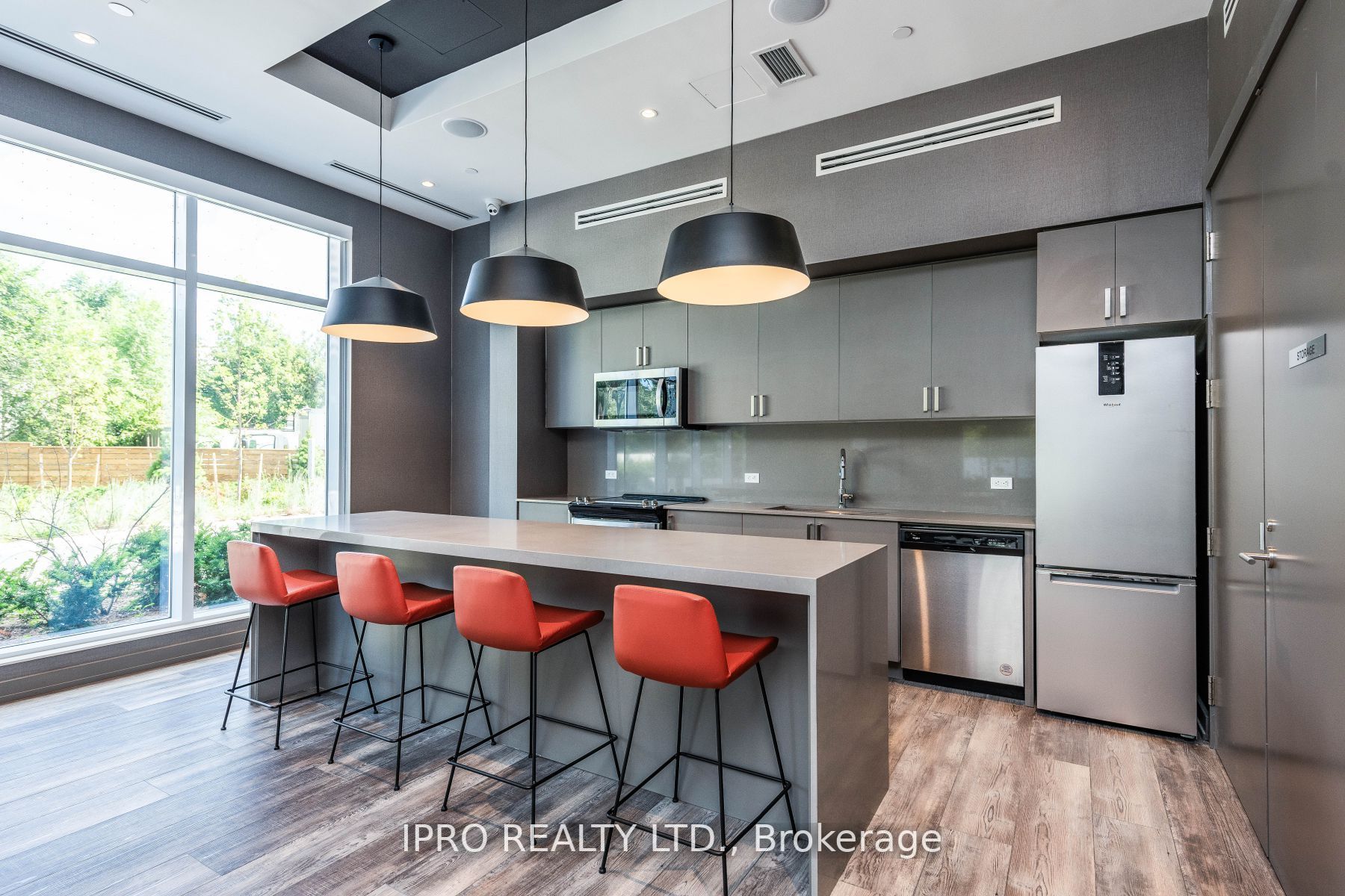 10 Wilby Cres, #1404