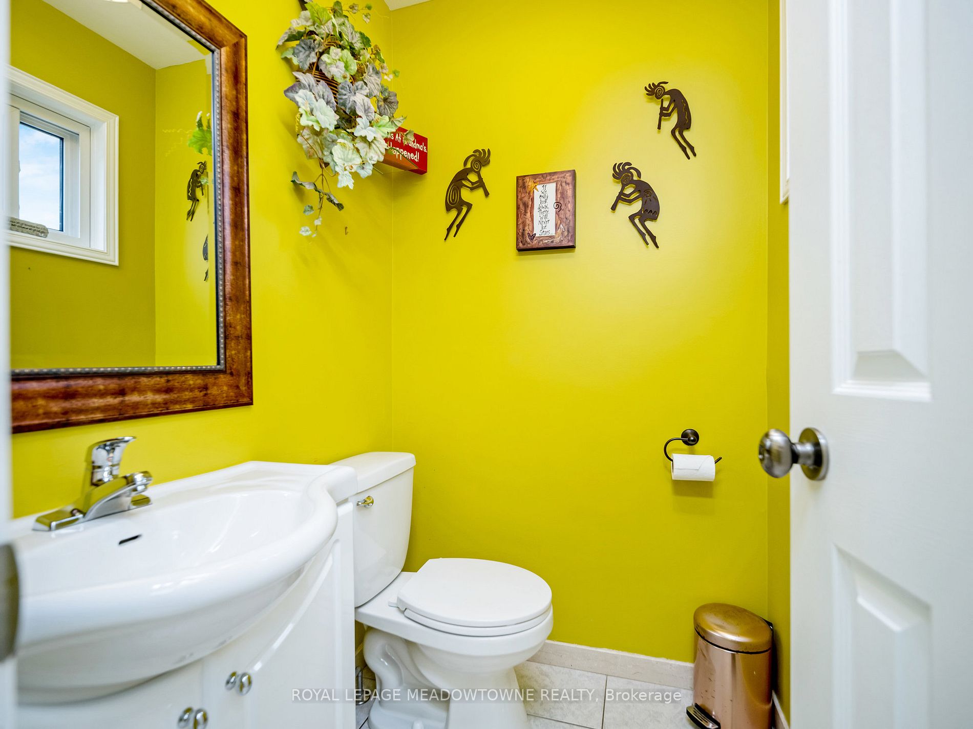 24 Hillside Dr