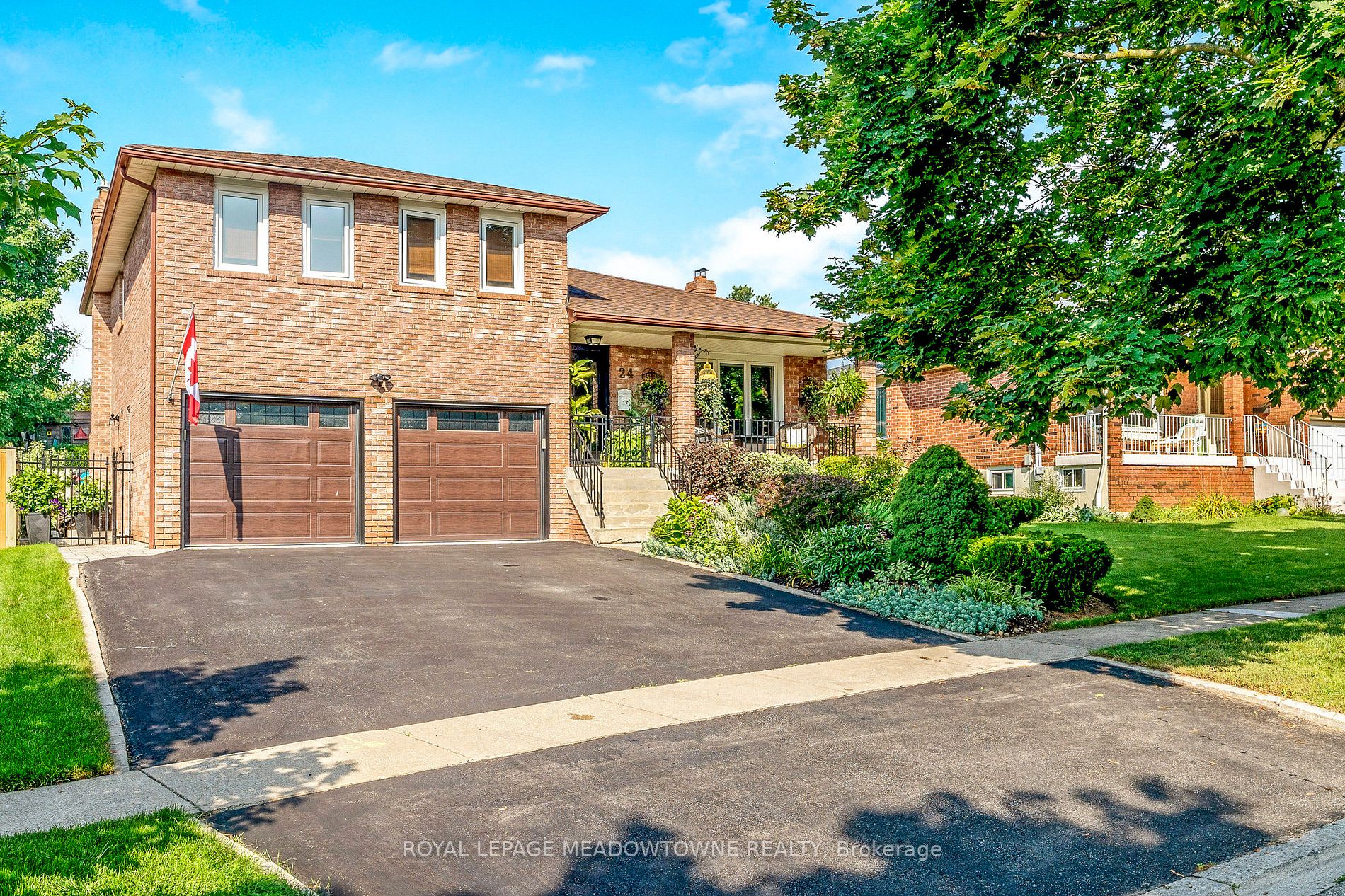 24 Hillside Dr