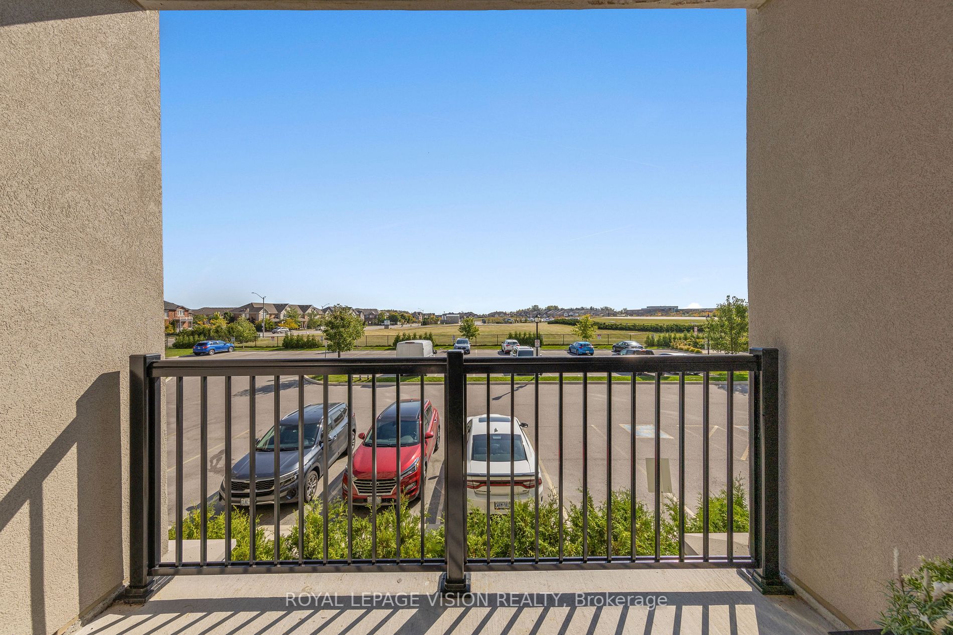 610 Farmstead Dr, #227