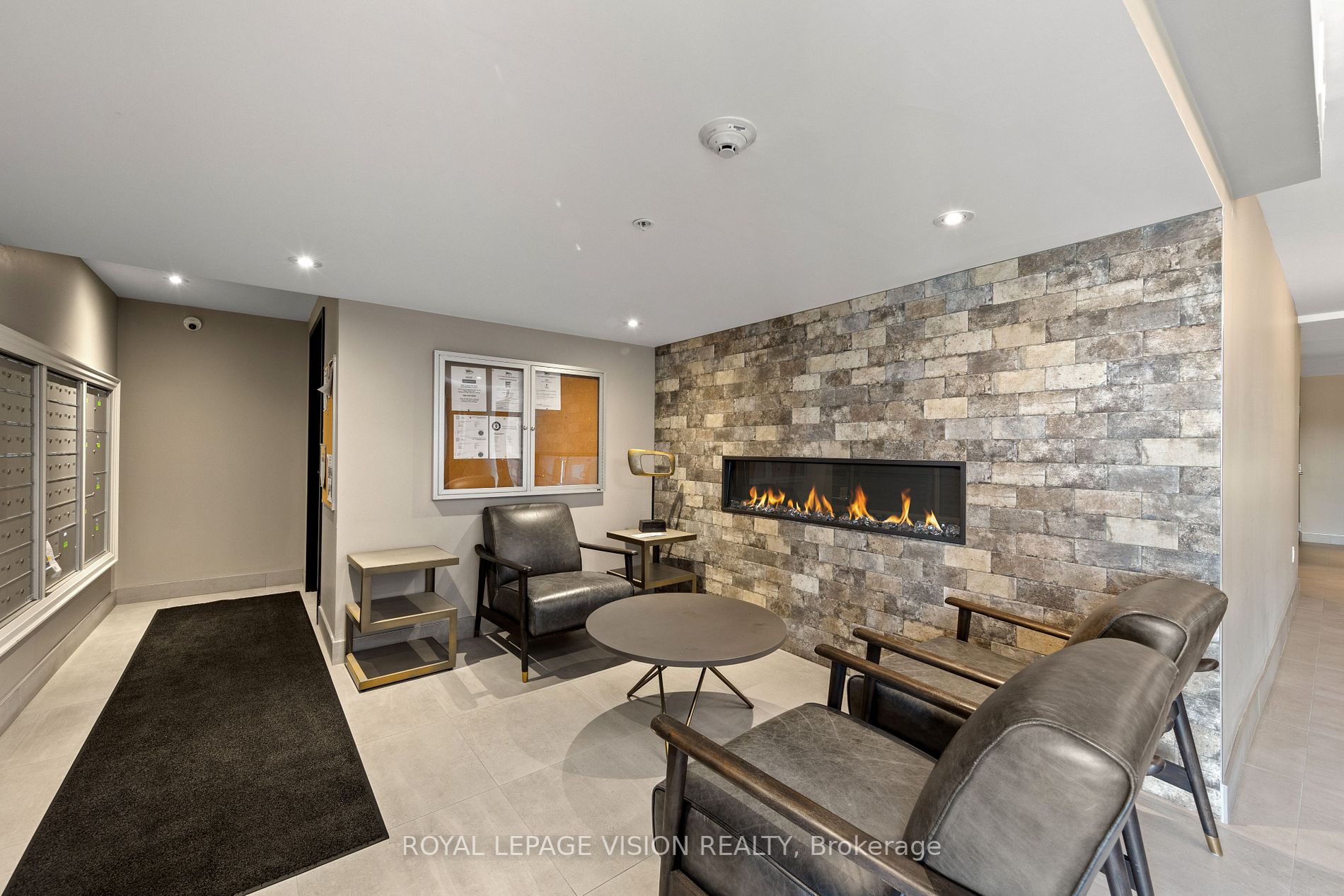 610 Farmstead Dr, #227