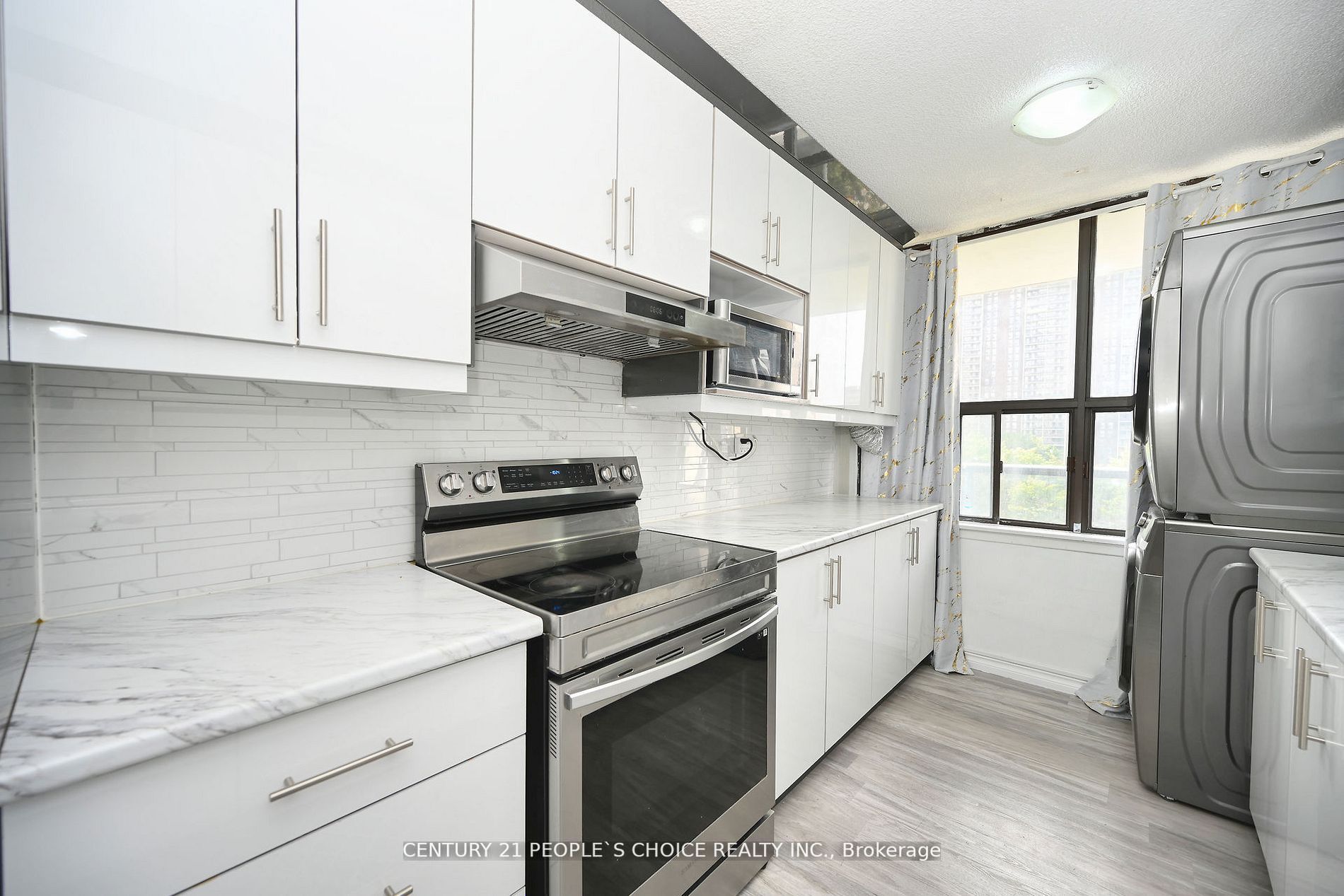 17 Knightsbridge Rd, #604