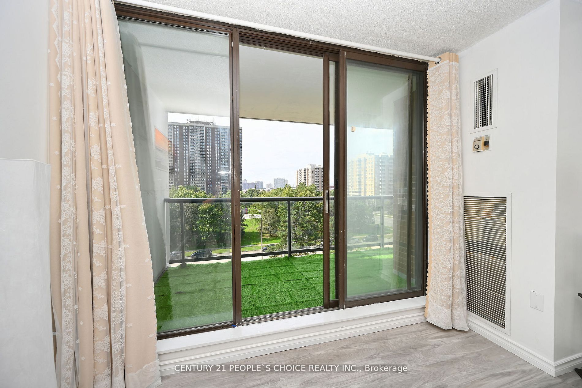 17 Knightsbridge Rd, #604