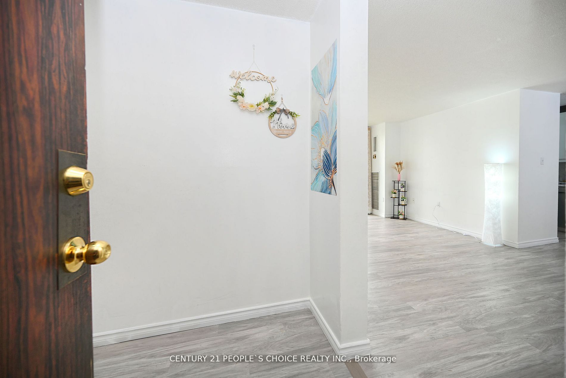 17 Knightsbridge Rd, #604