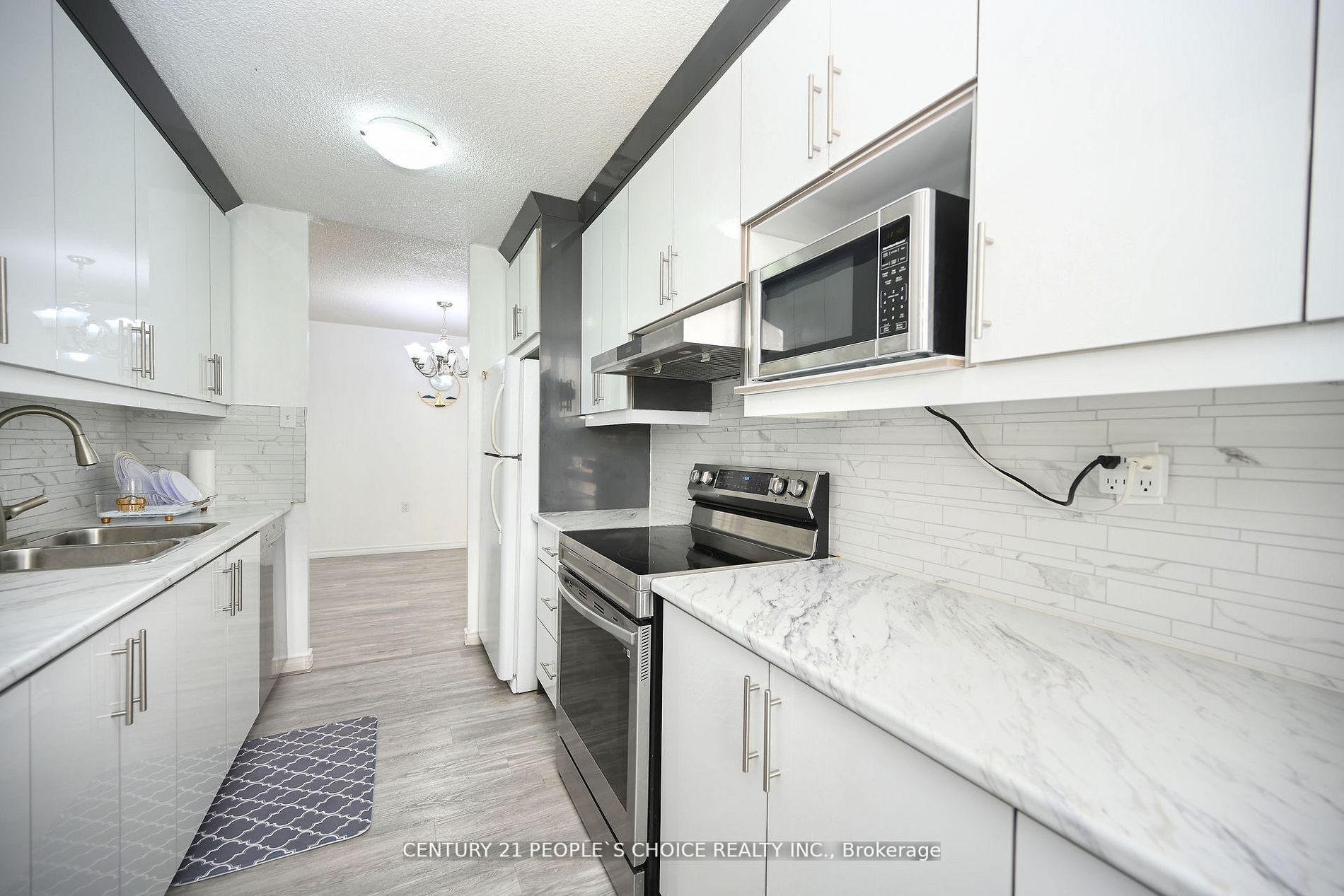 17 Knightsbridge Rd, #604