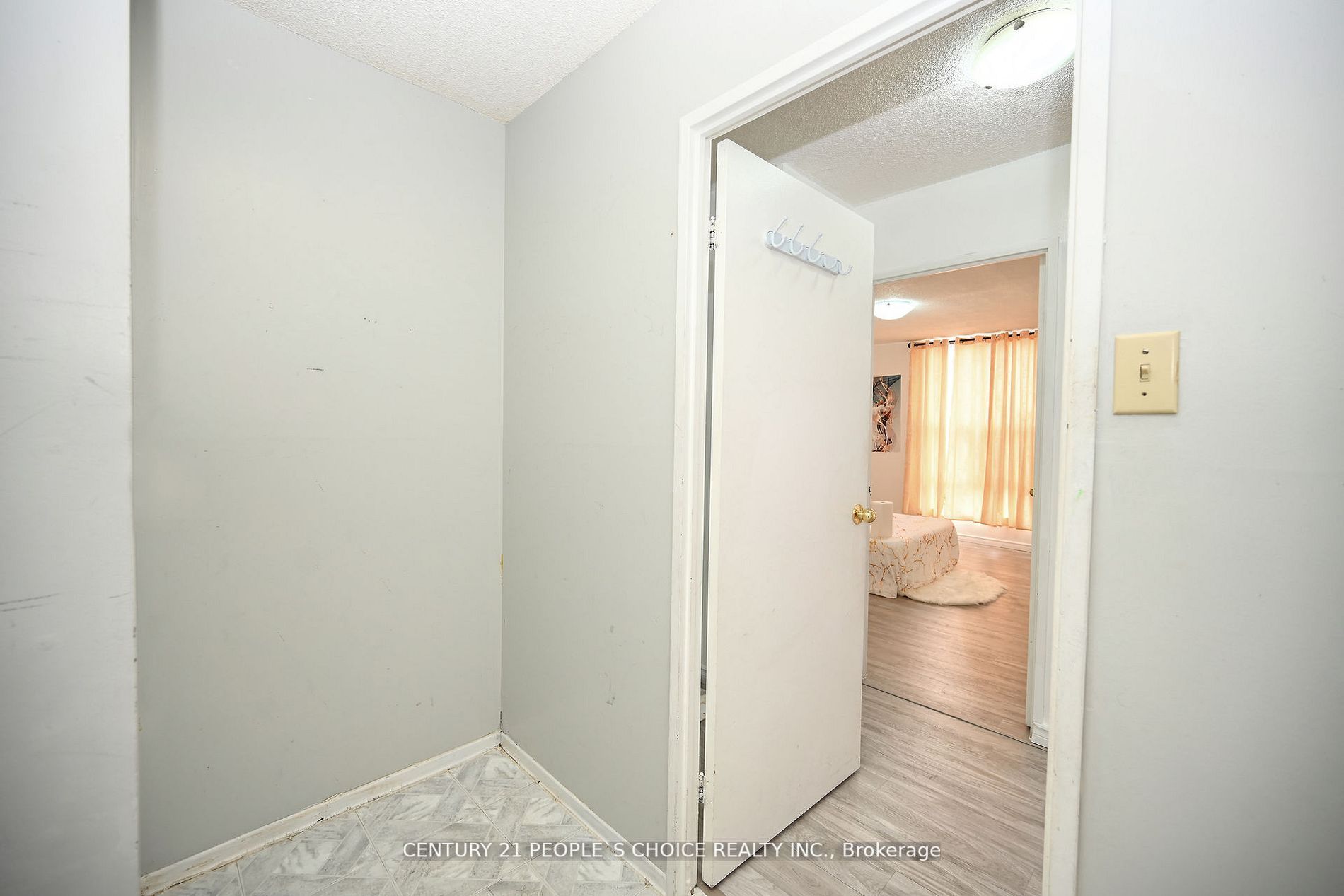 17 Knightsbridge Rd, #604
