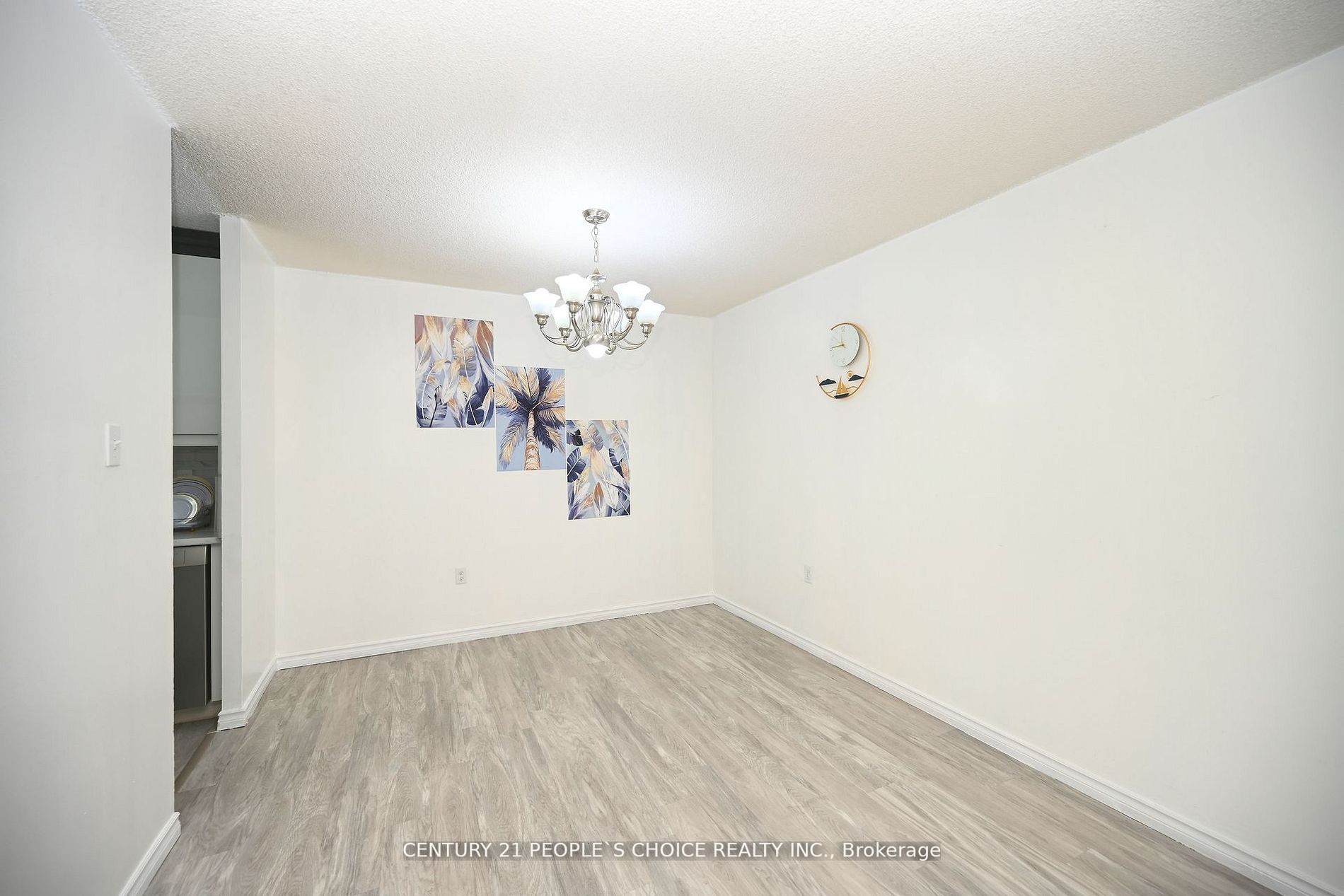 17 Knightsbridge Rd, #604
