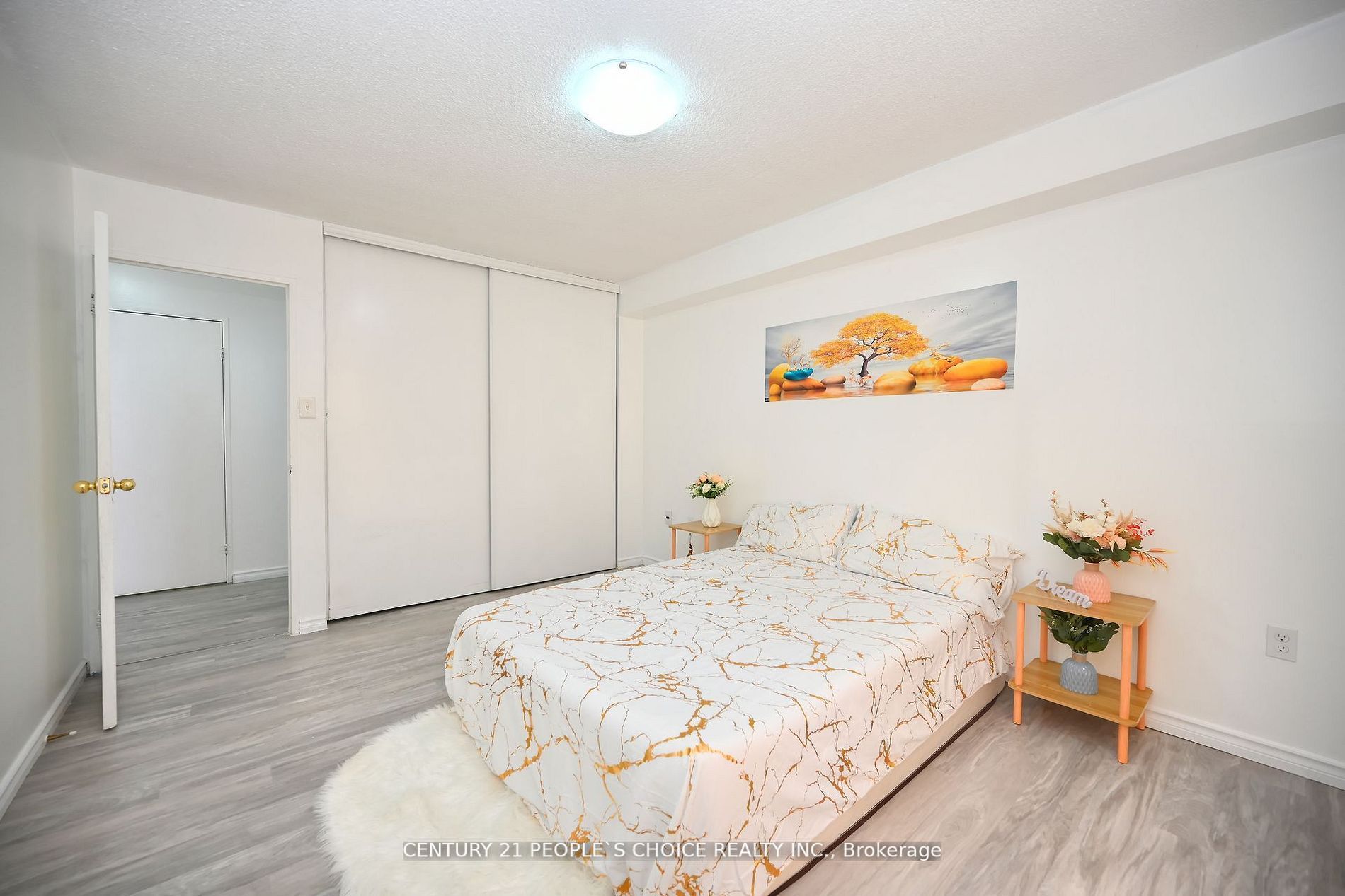 17 Knightsbridge Rd, #604