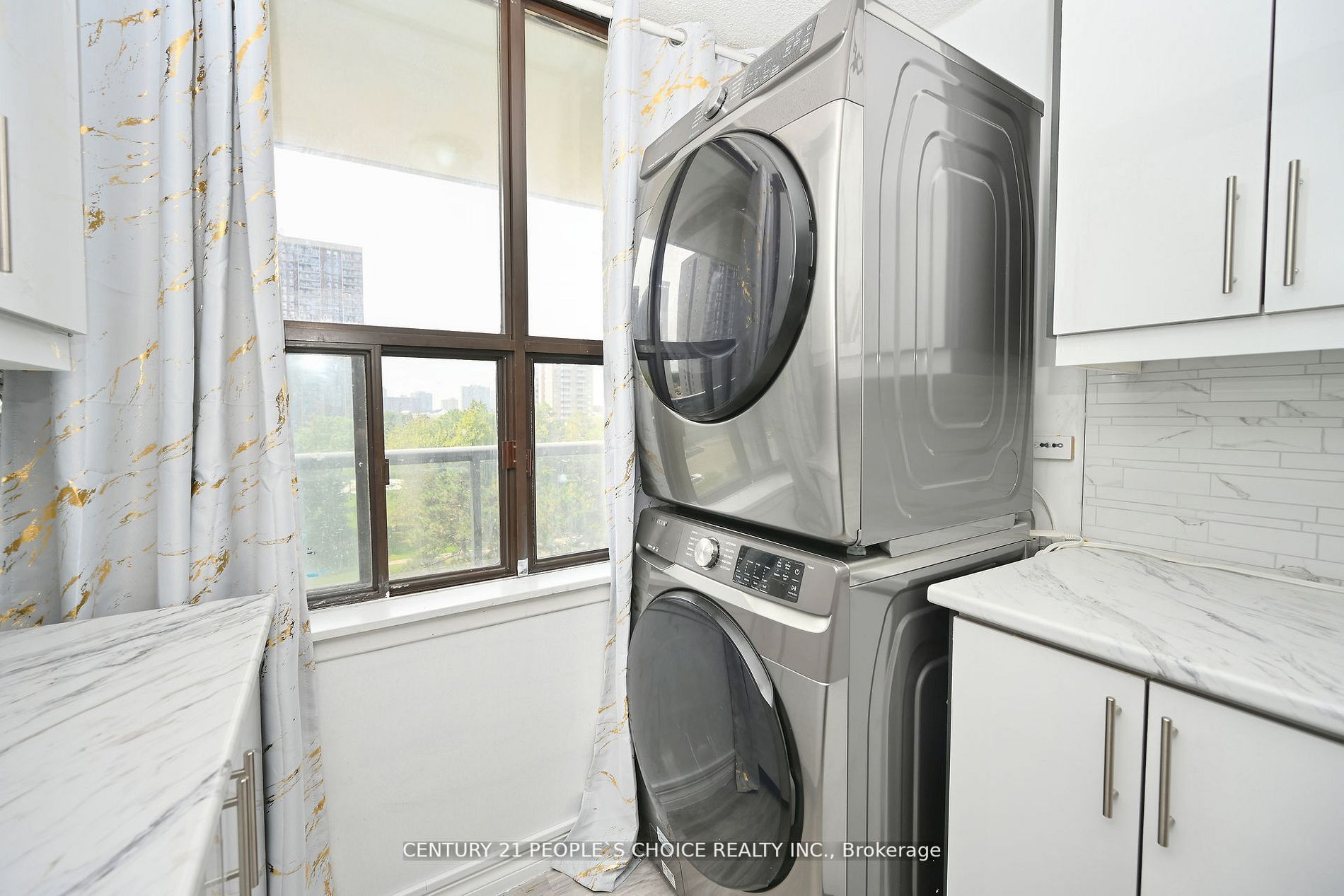 17 Knightsbridge Rd, #604