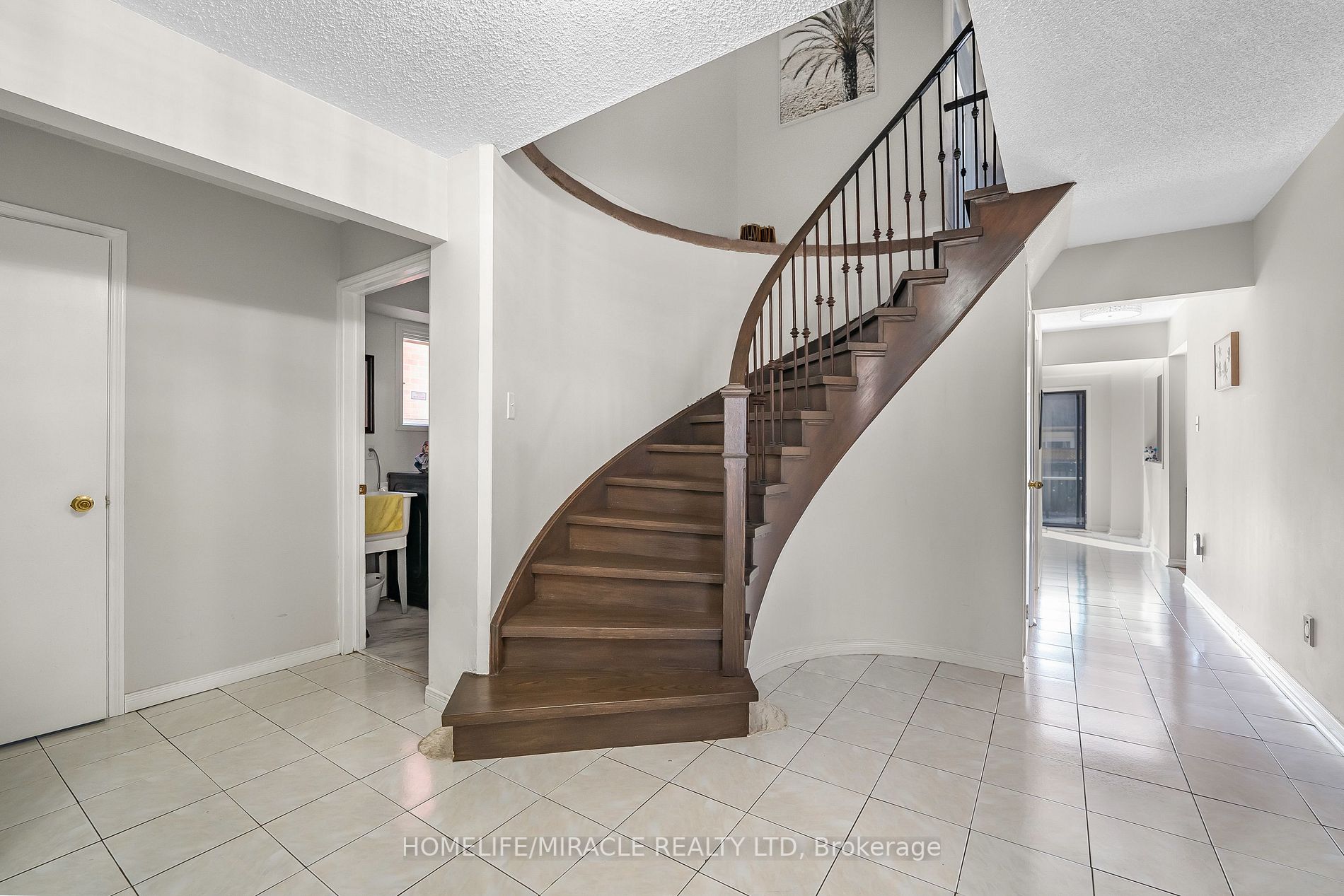 229 Vodden St W