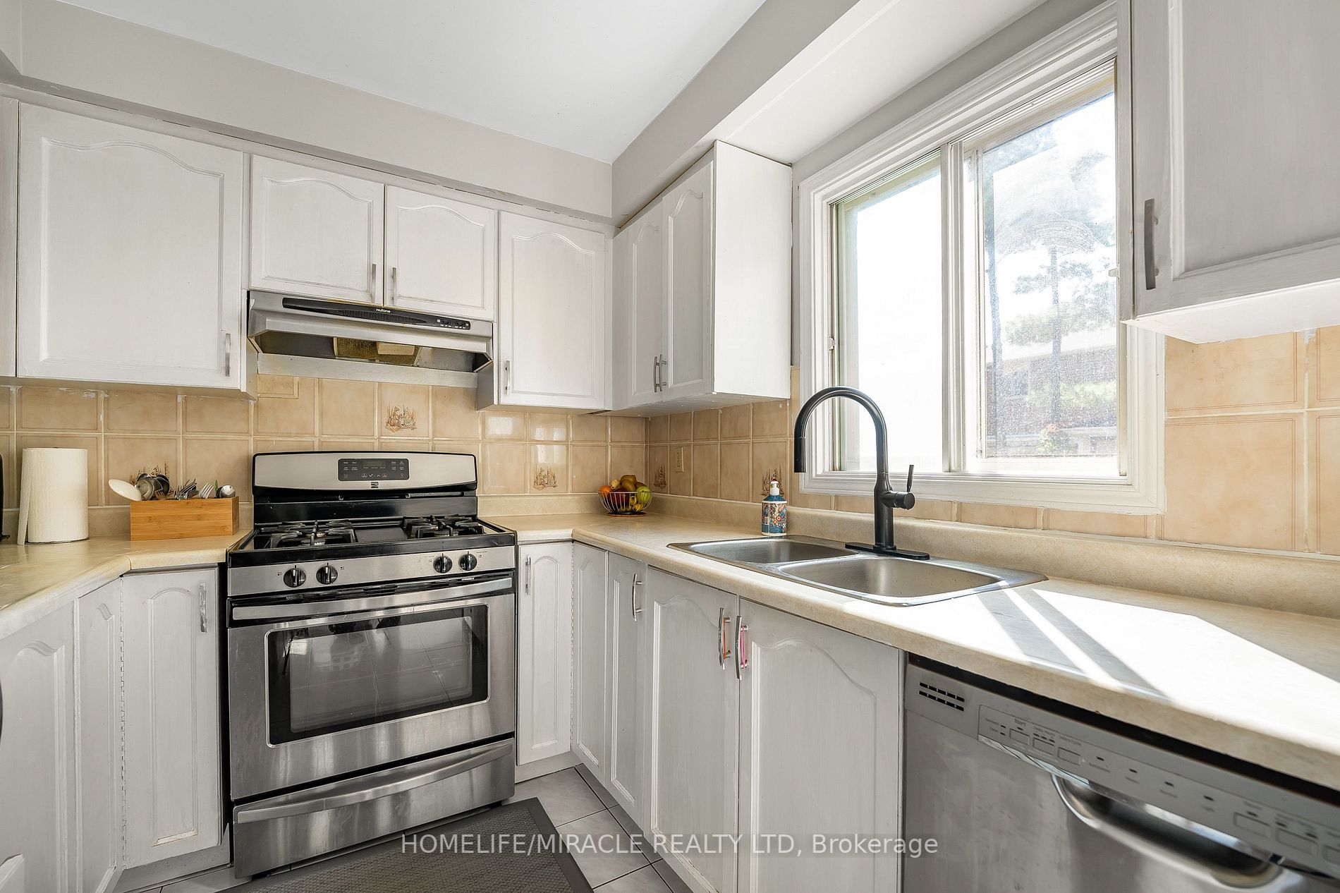 229 Vodden St W