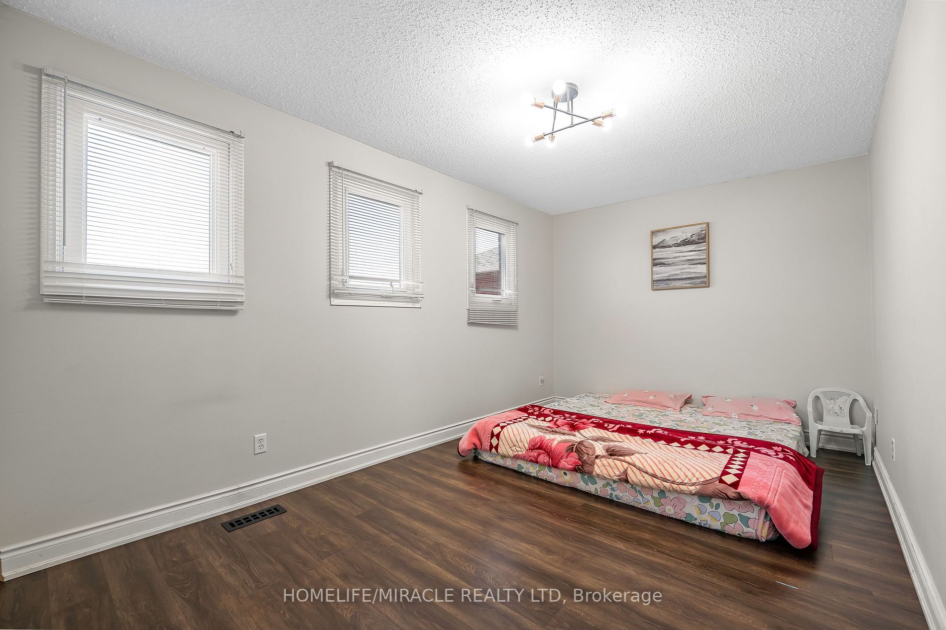 229 Vodden St W