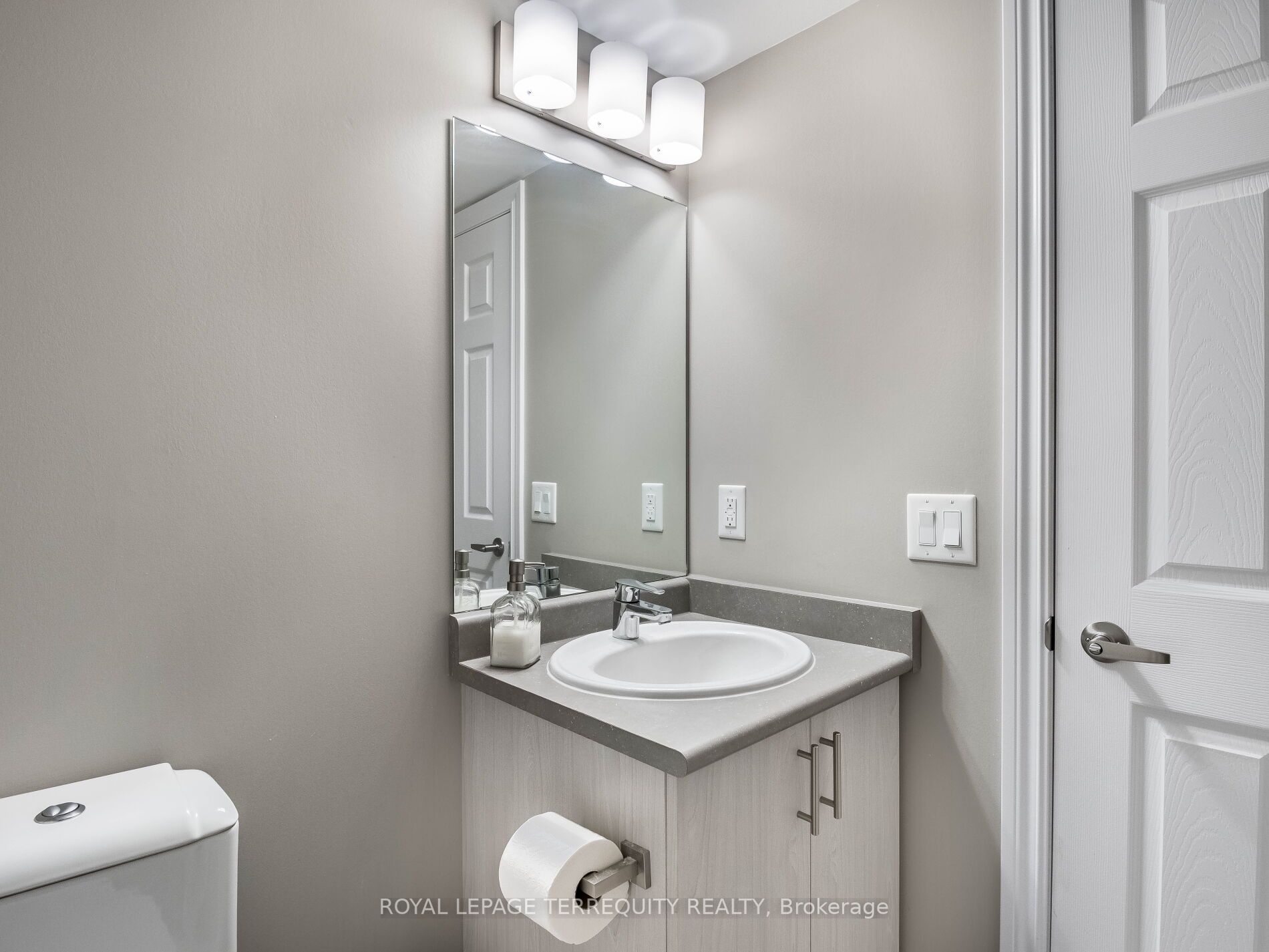 716 Main Street E, #1008