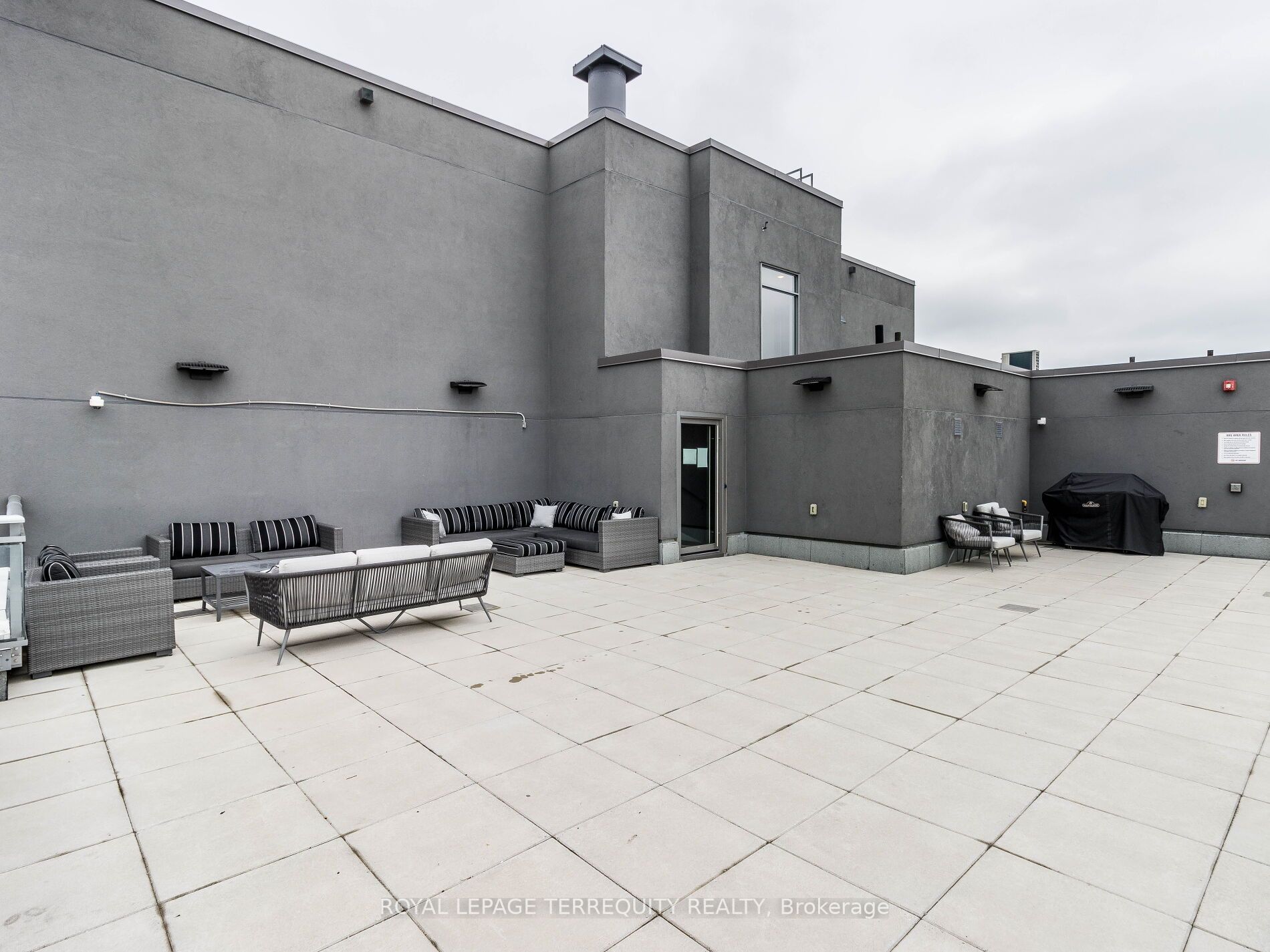 716 Main Street E, #1008
