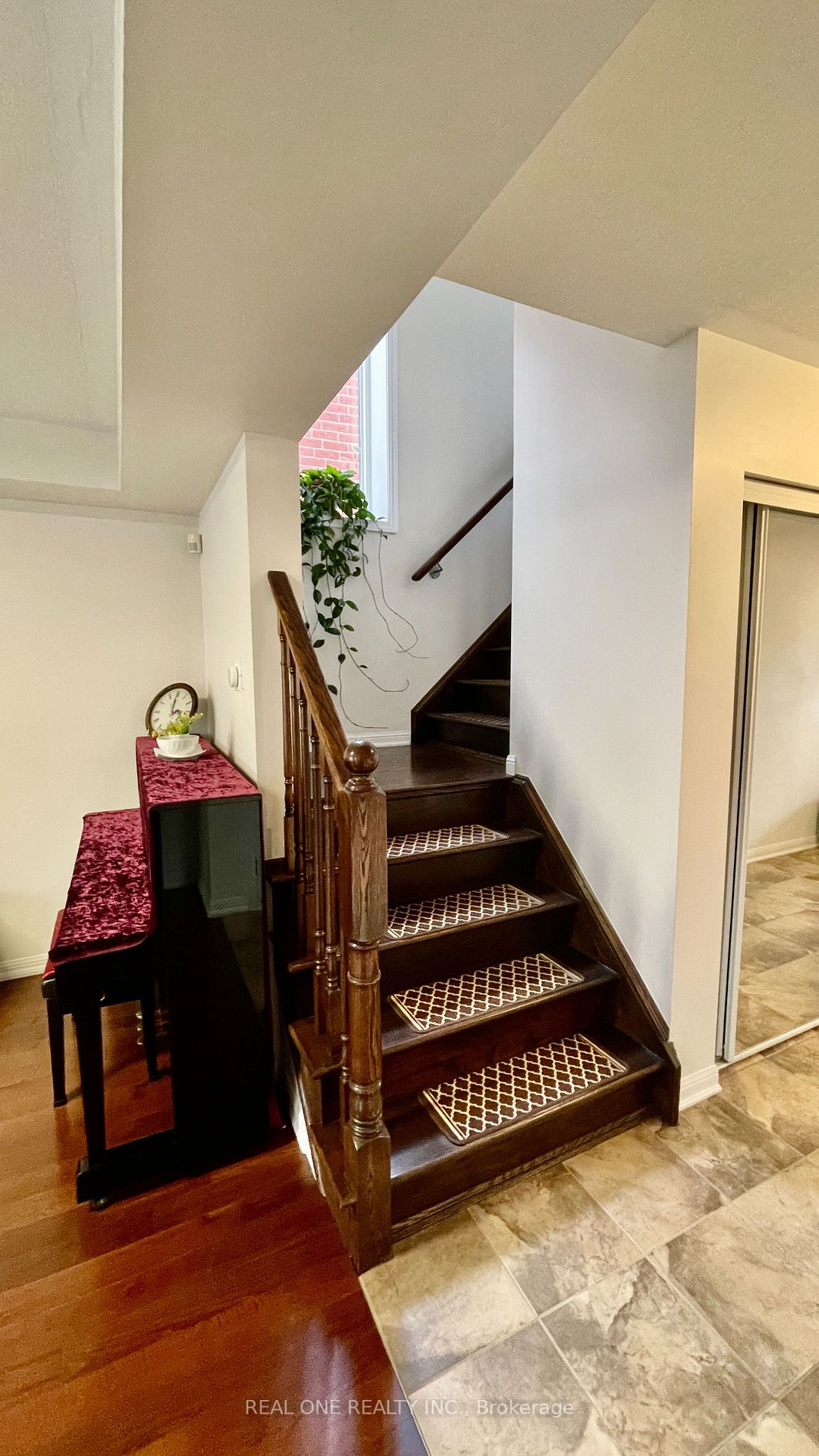 382 Mcjannett Ave