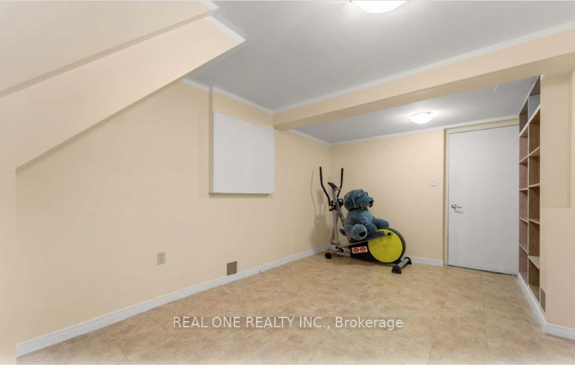 382 Mcjannett Ave