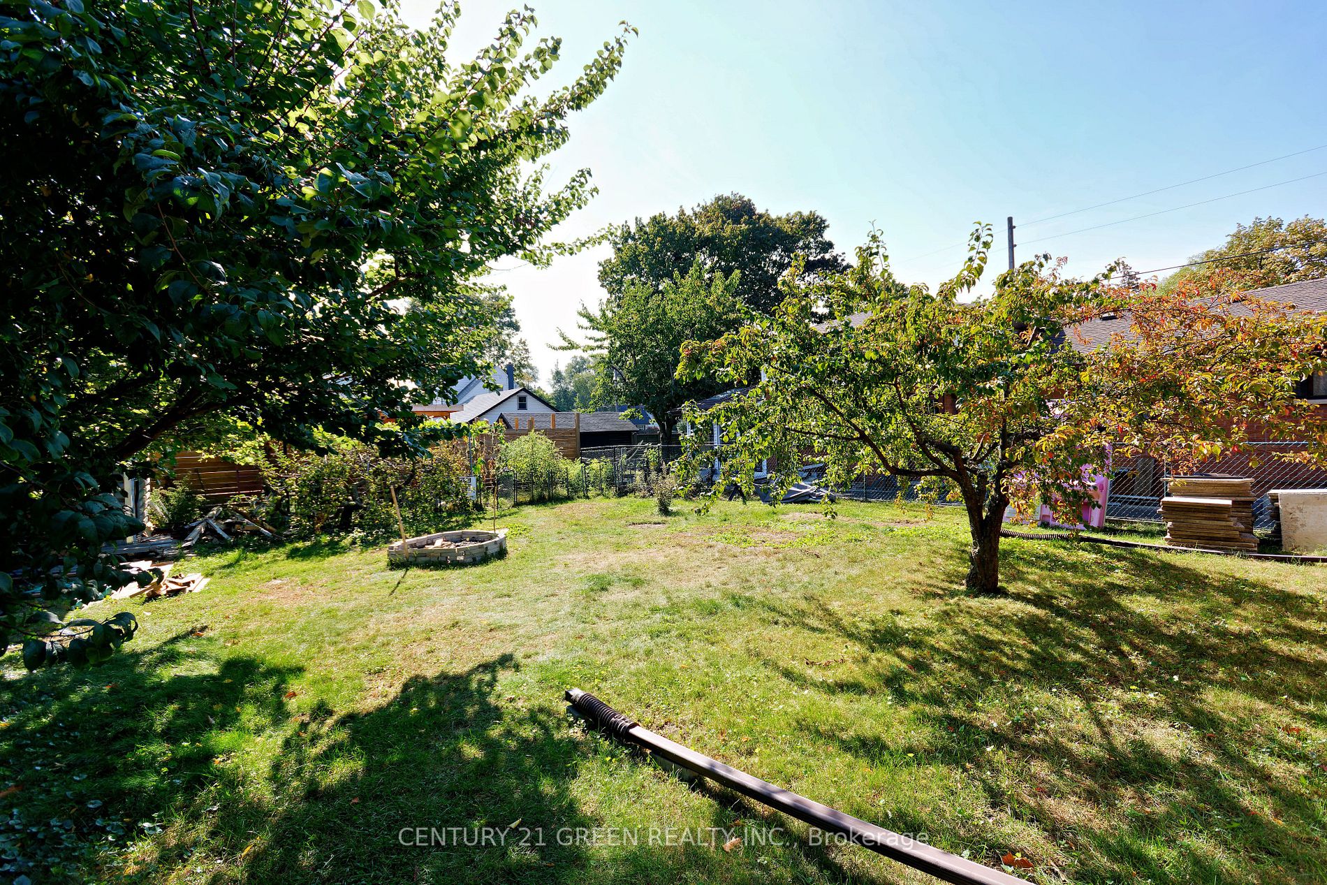 958 South Service Rd