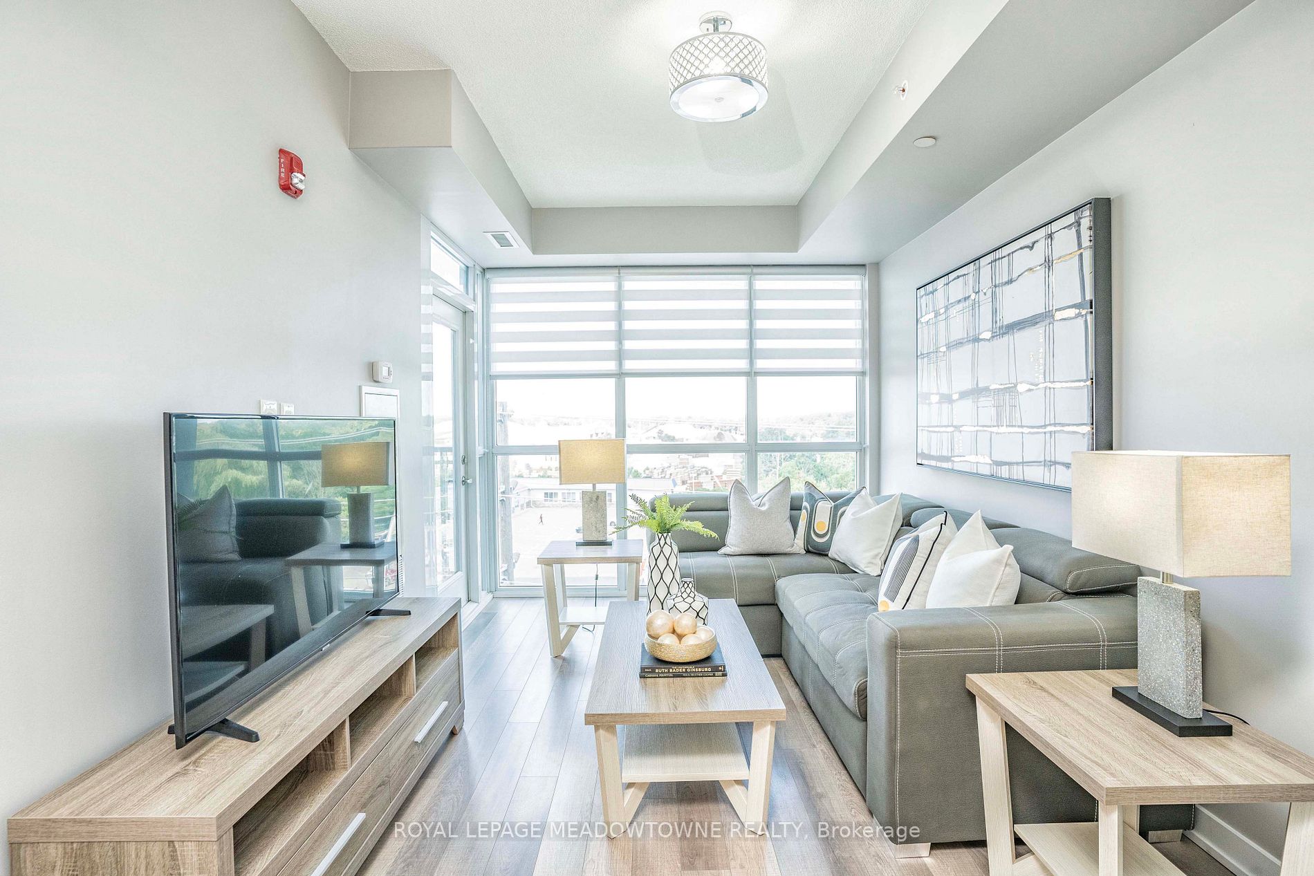 5240 Dundas Street, #B605
