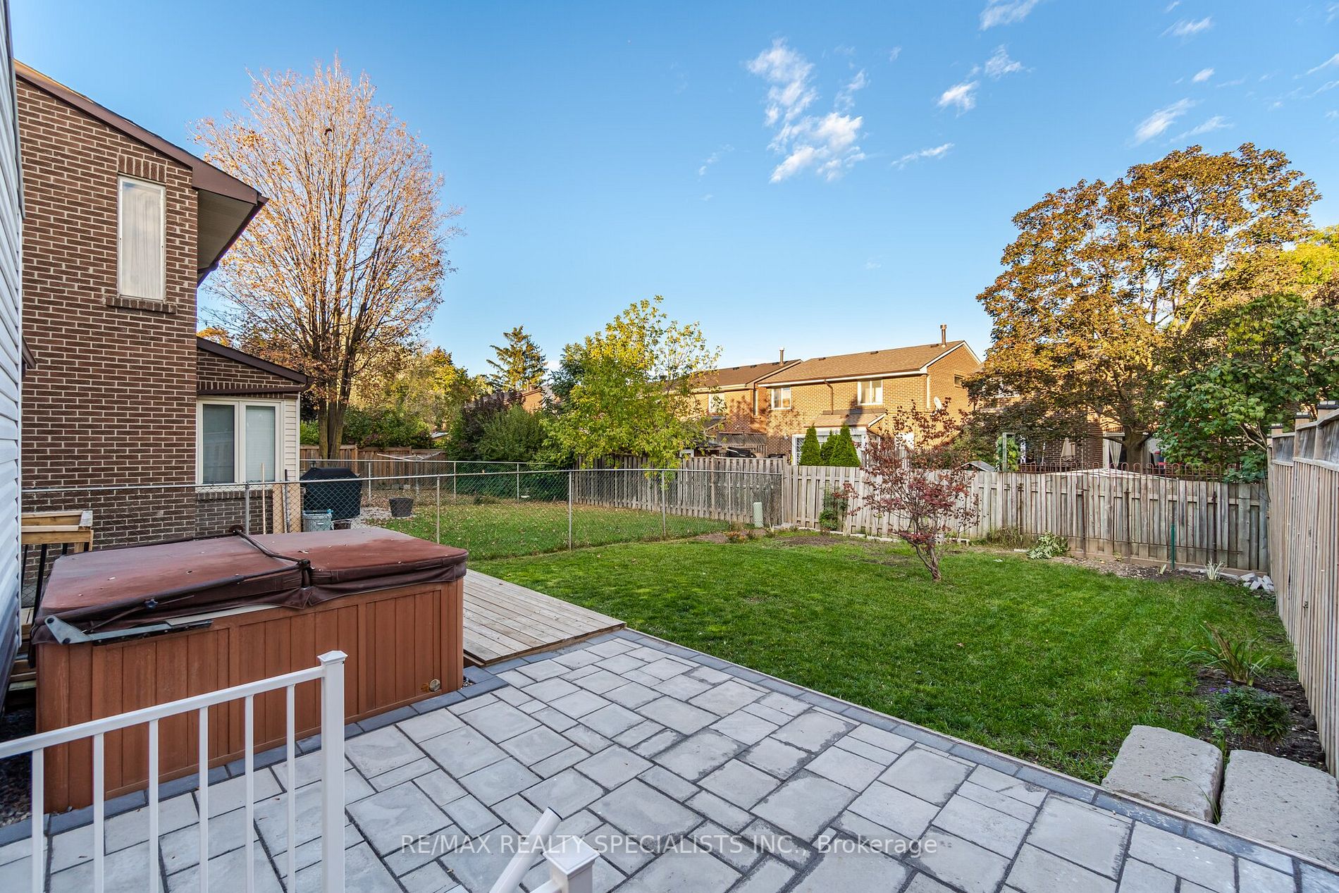 181 Satok Cres