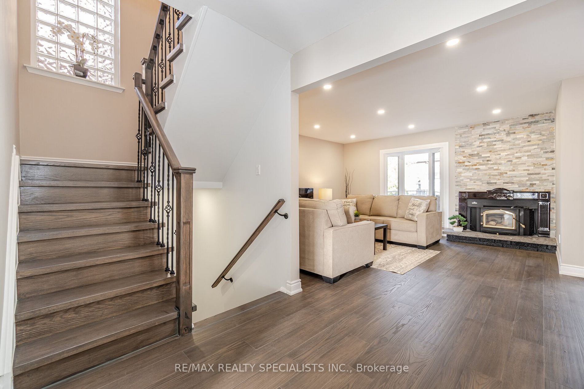 181 Satok Cres