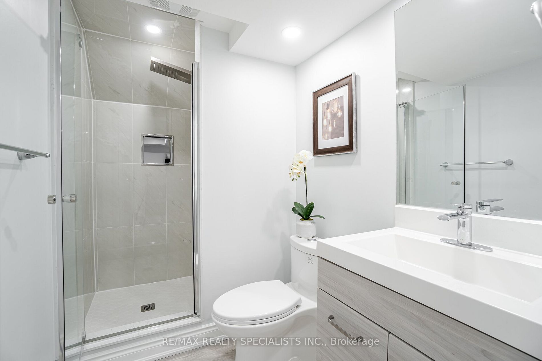 181 Satok Cres