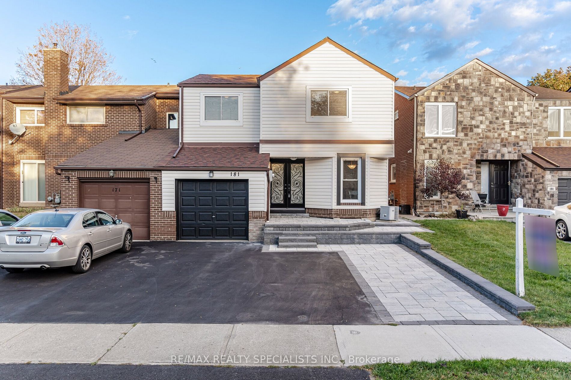 181 Satok Cres