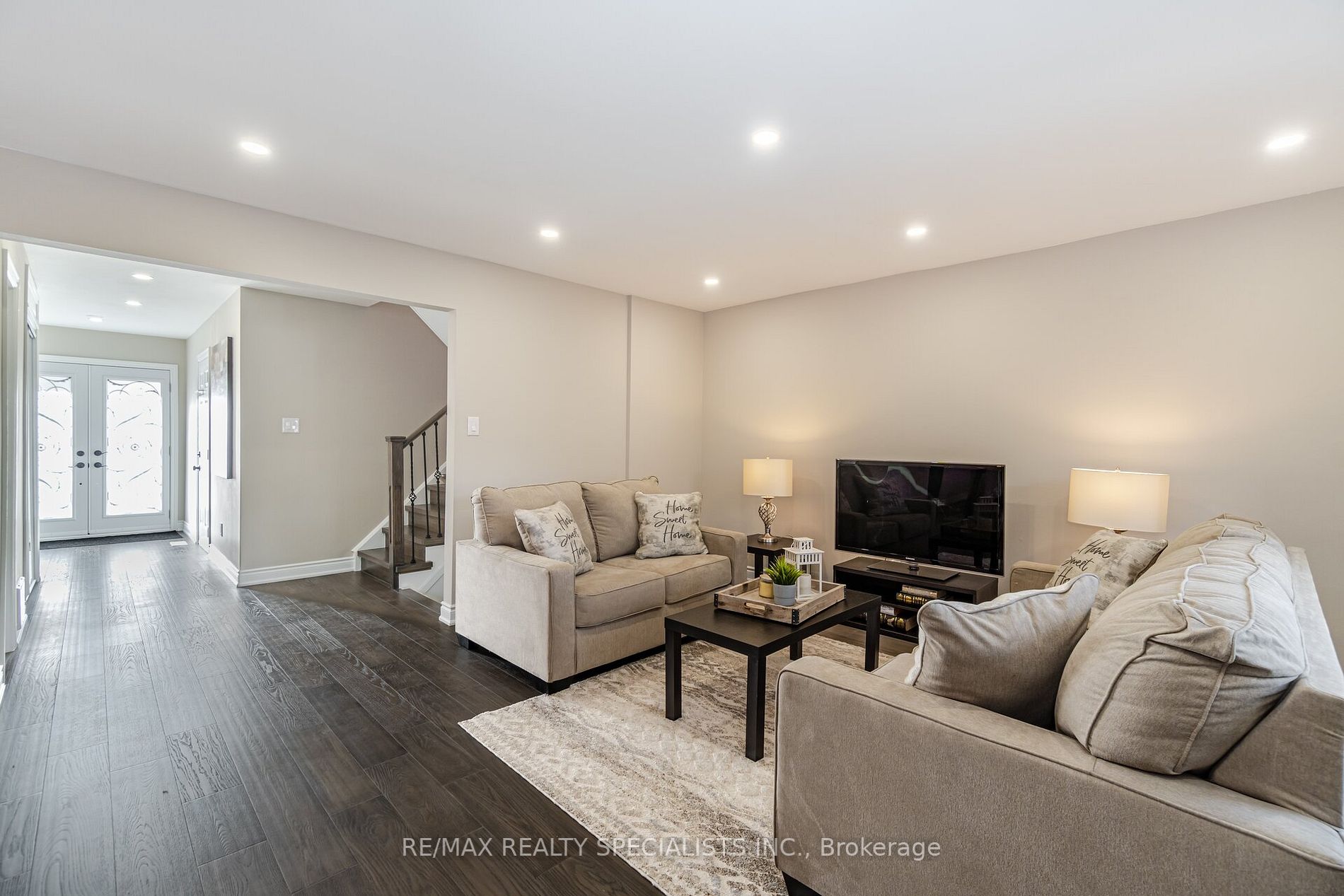 181 Satok Cres