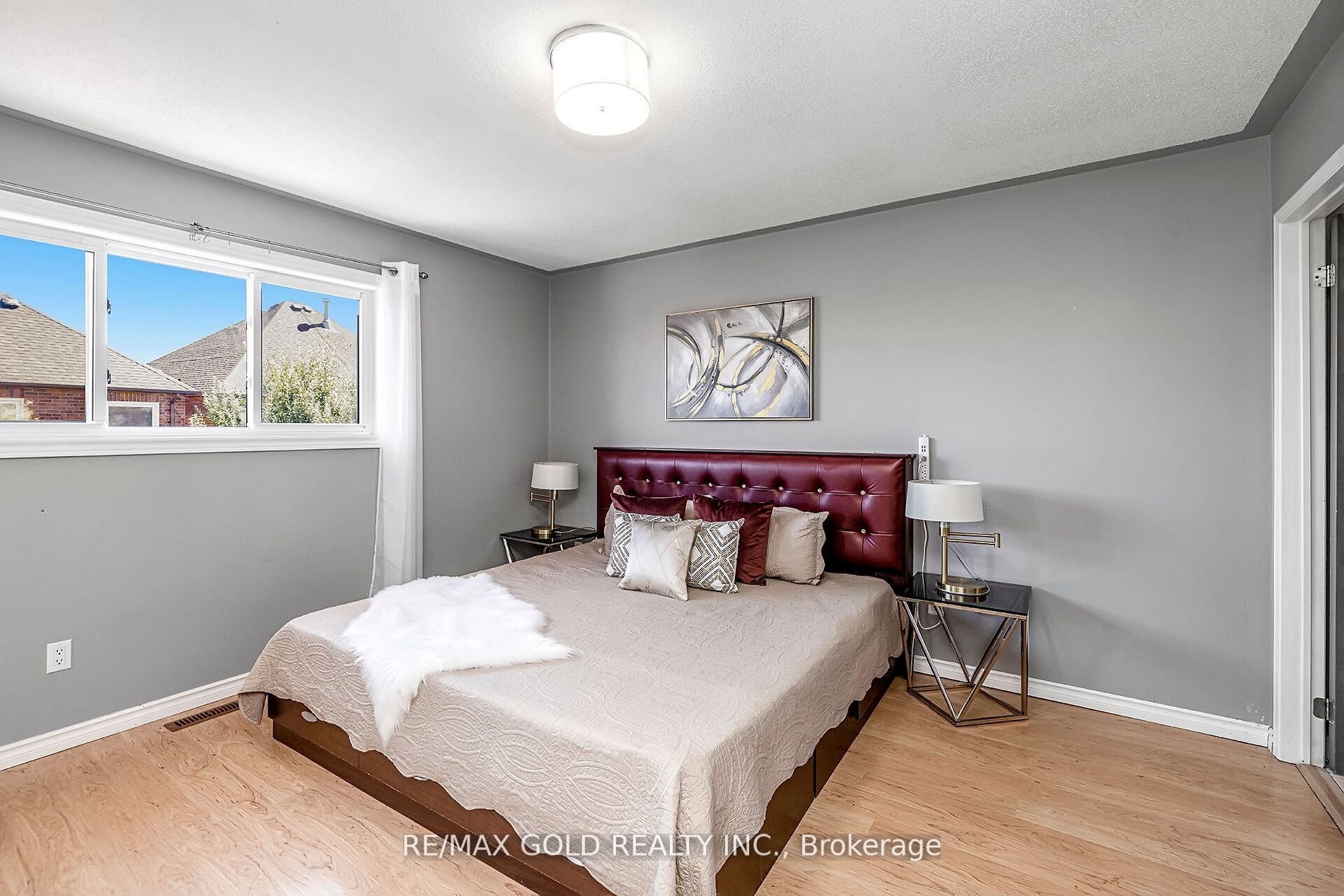 53 Smith Dr