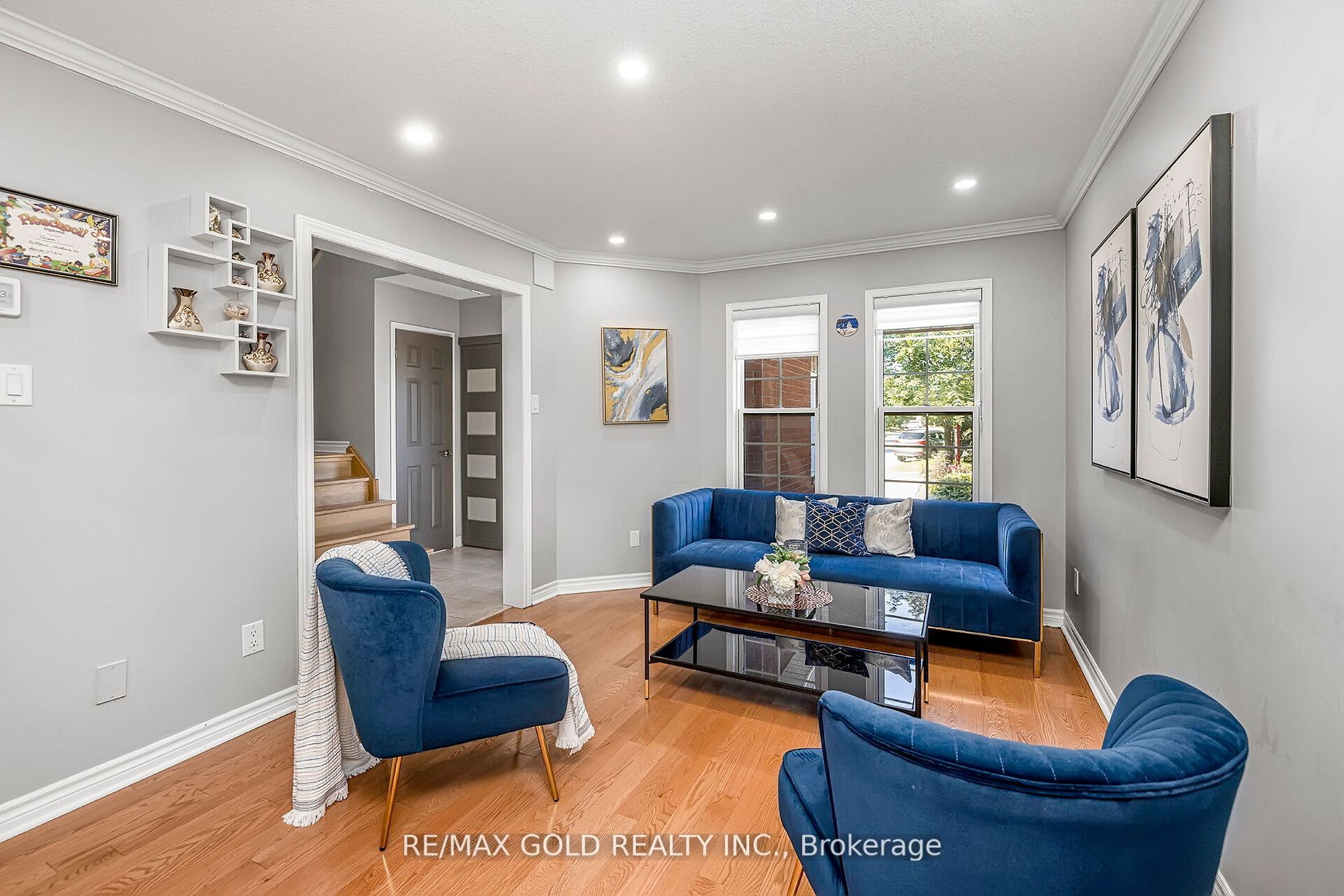 53 Smith Dr
