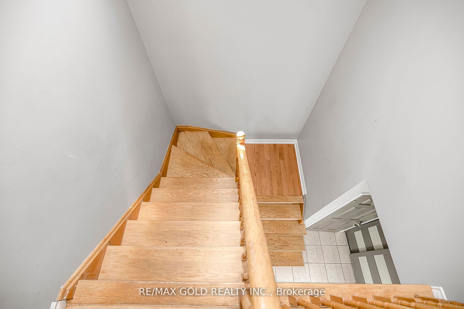 53 Smith Dr