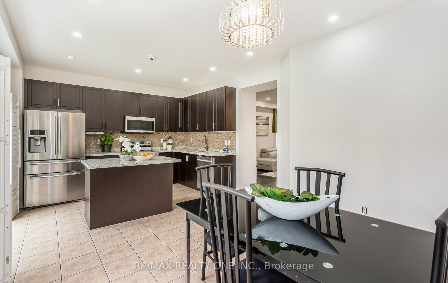 46 Boundbrook Dr