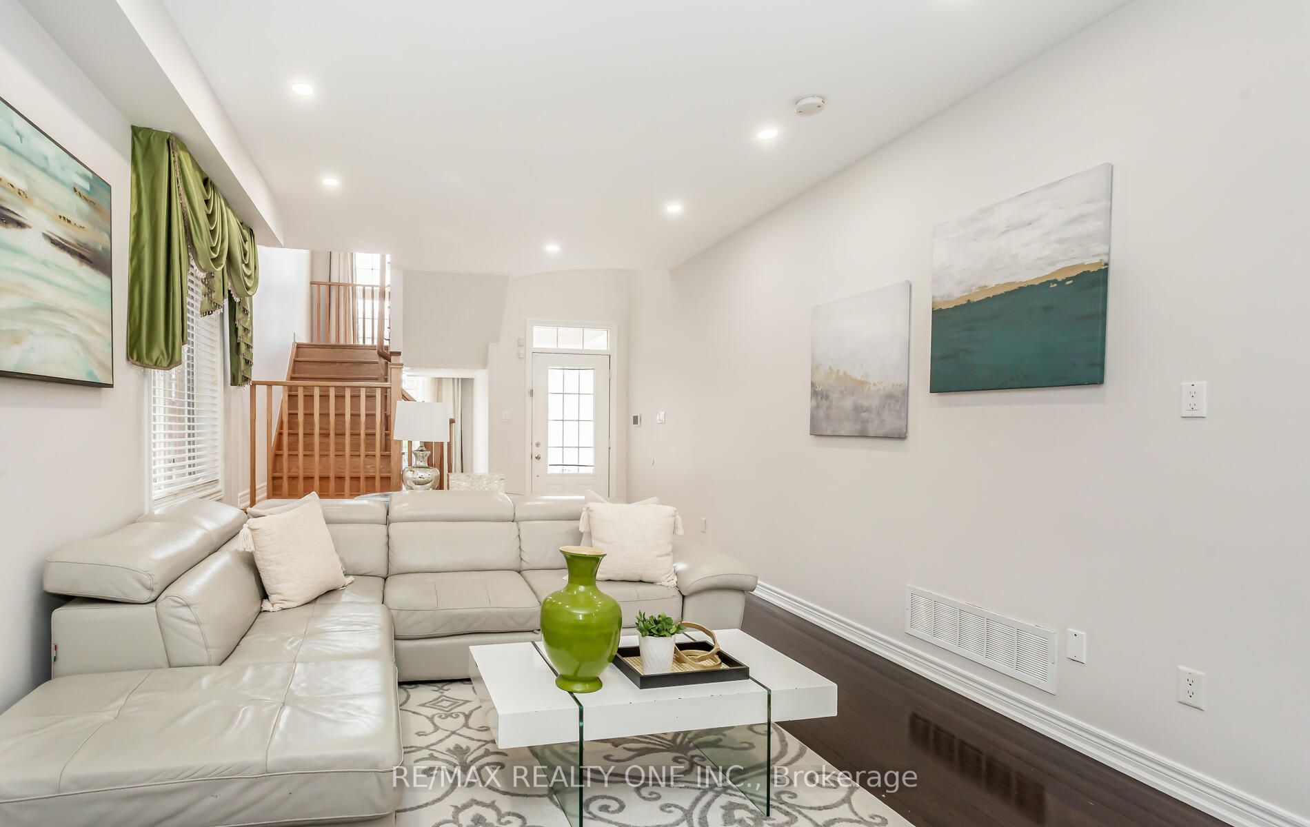 46 Boundbrook Dr