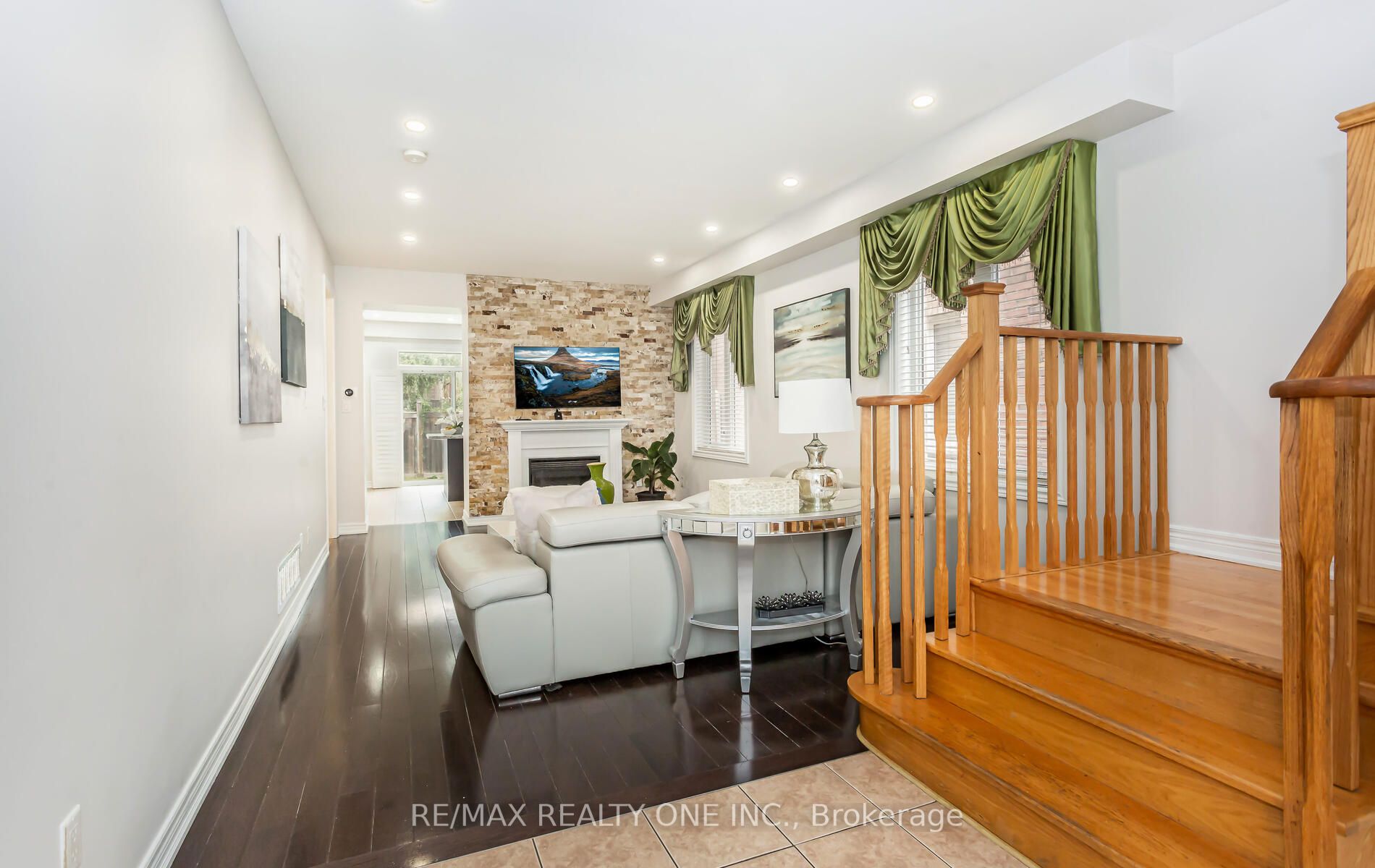 46 Boundbrook Dr