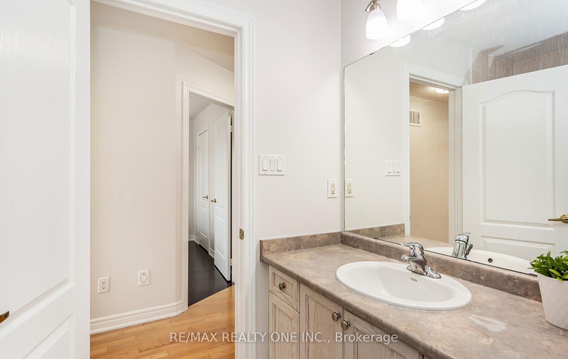 46 Boundbrook Dr