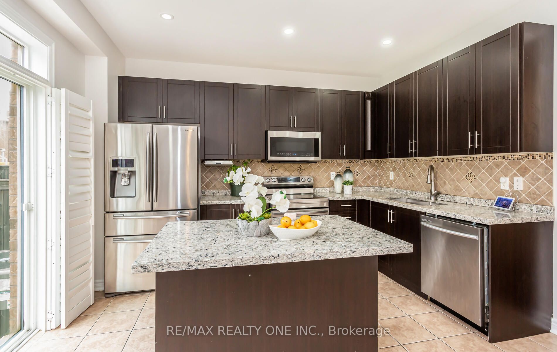 46 Boundbrook Dr