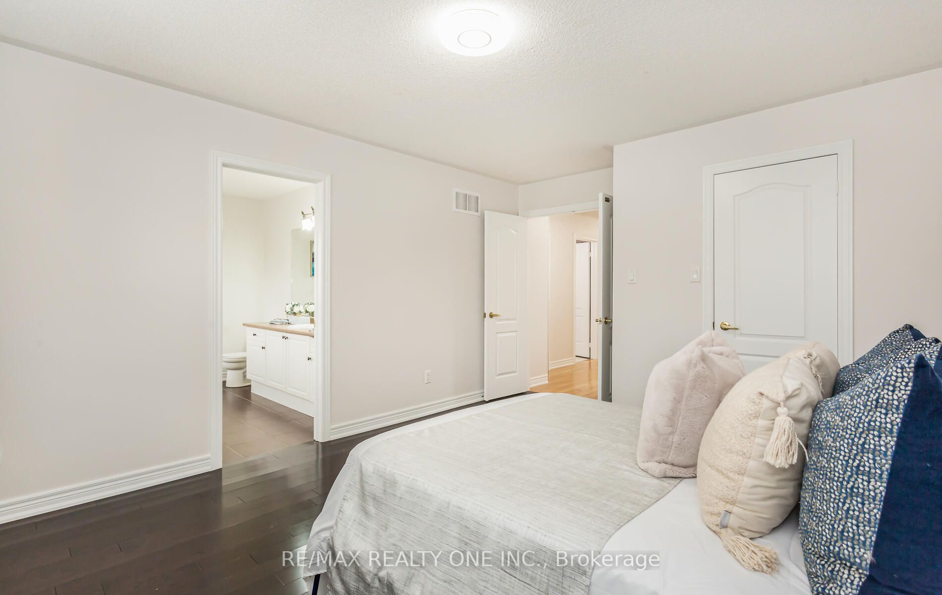 46 Boundbrook Dr